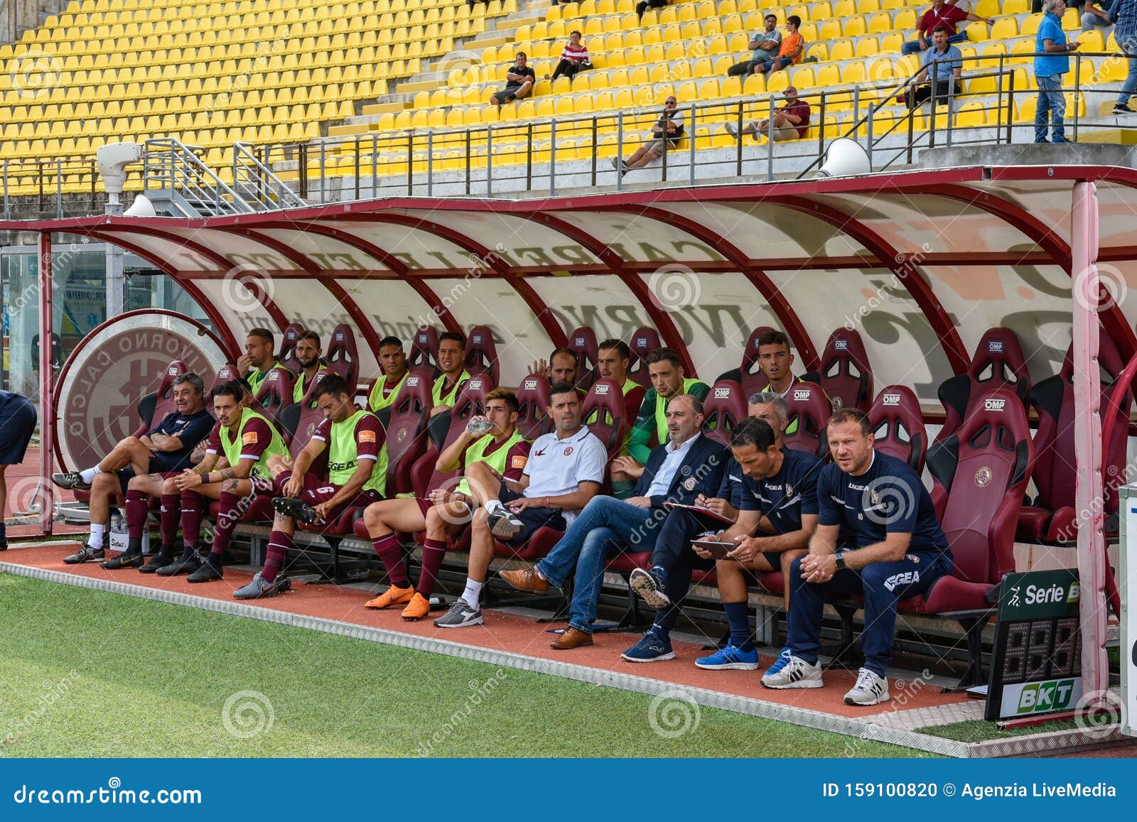 Campeonato Italiano De Futebol Serie B De Livorno Vs Pordenone Imagem  Editorial - Imagem de editorial, fotografia: 159100820