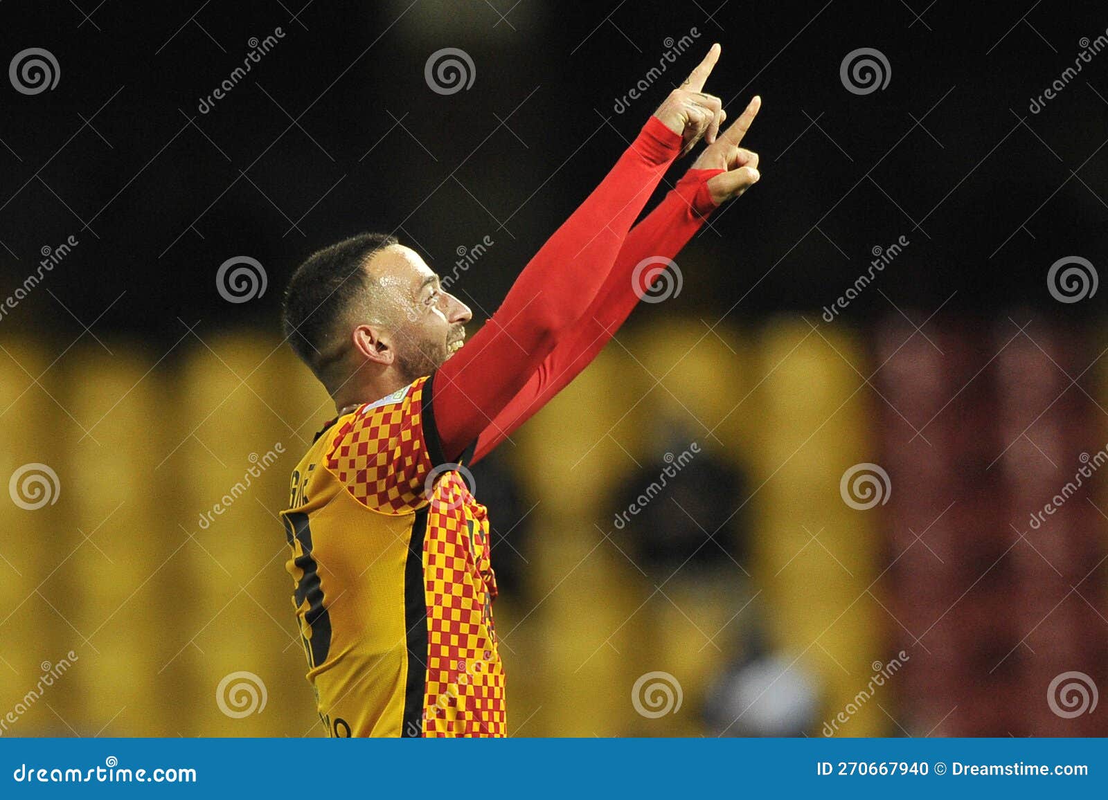 Campeonato Italiano Serie B Entre Benevento Vs Como Imagem Editorial -  Imagem de resultado, final: 270667940