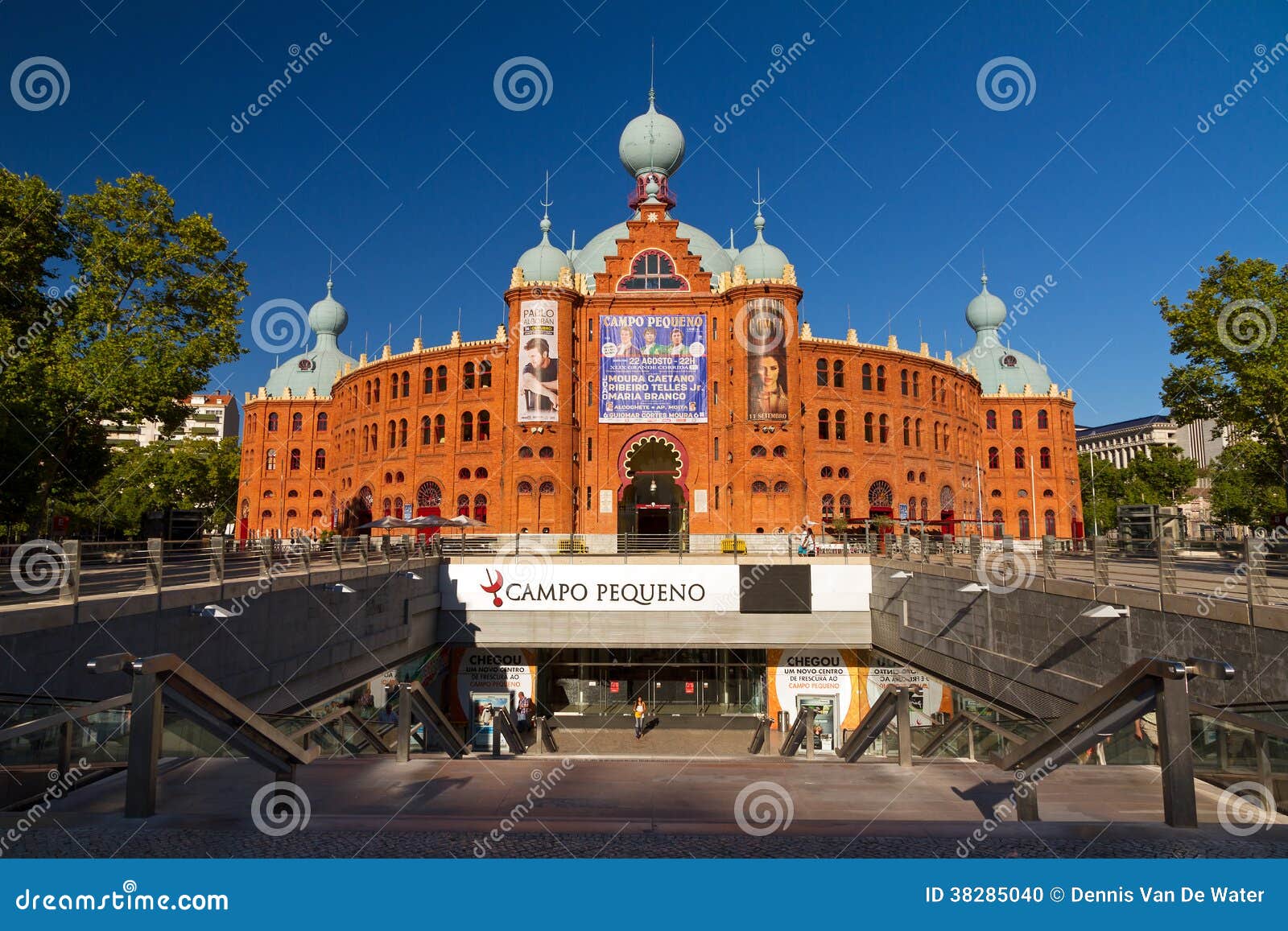 Campo Pequeno redactionele afbeelding. Afbeelding bestaande uit buiten