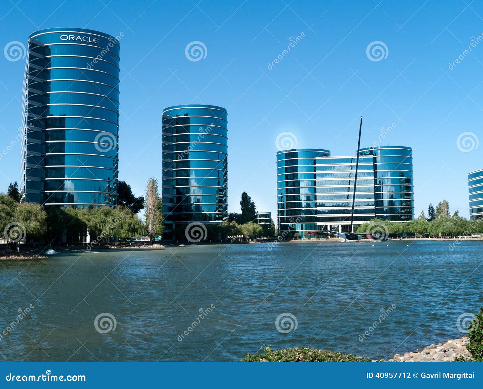 Campus De Oracle En Redwood City Fotografía editorial Imagen de