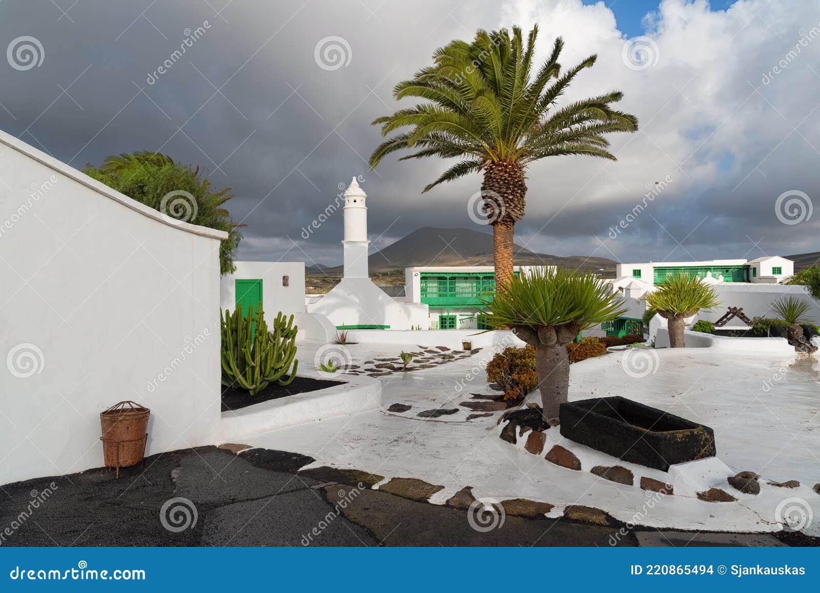 canarian style buildings, al campesino village lanzarote