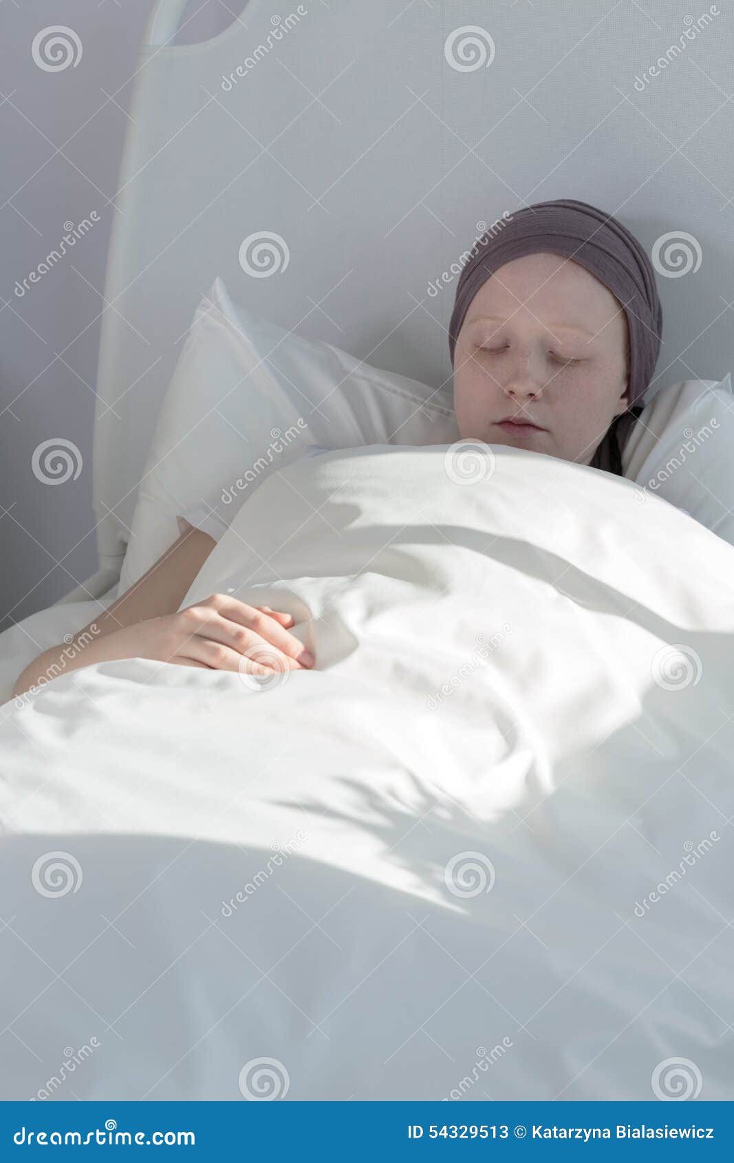 cancer girl staying in bed
