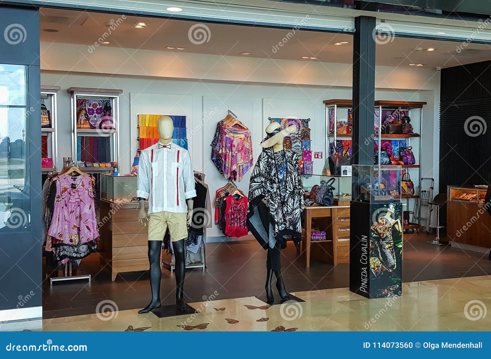 Cancun, Mexico, DECEMBER 30, 2017 - Pineda Covalin Luxury Fashion &  Accessories Store at Cancun International Airport Editorial Image - Image  of covalin, mexico: 114073560