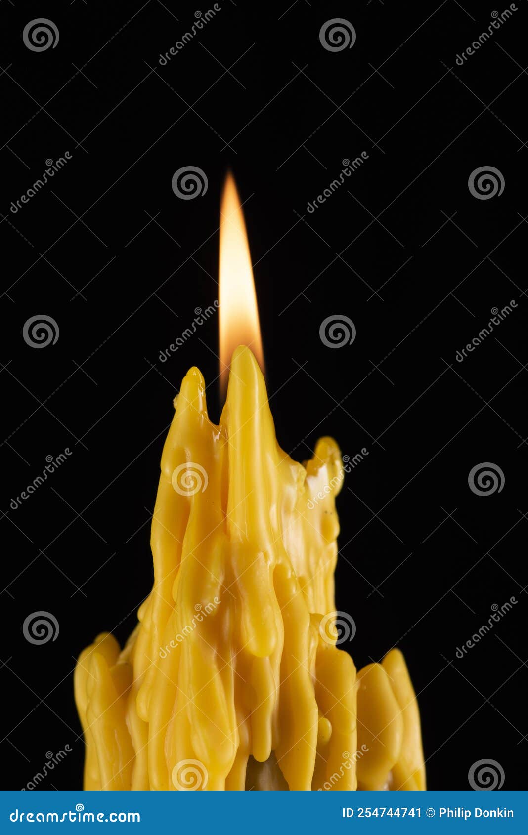 Candle Flame Melting Wax To Create Dramatic and Unique Patterns