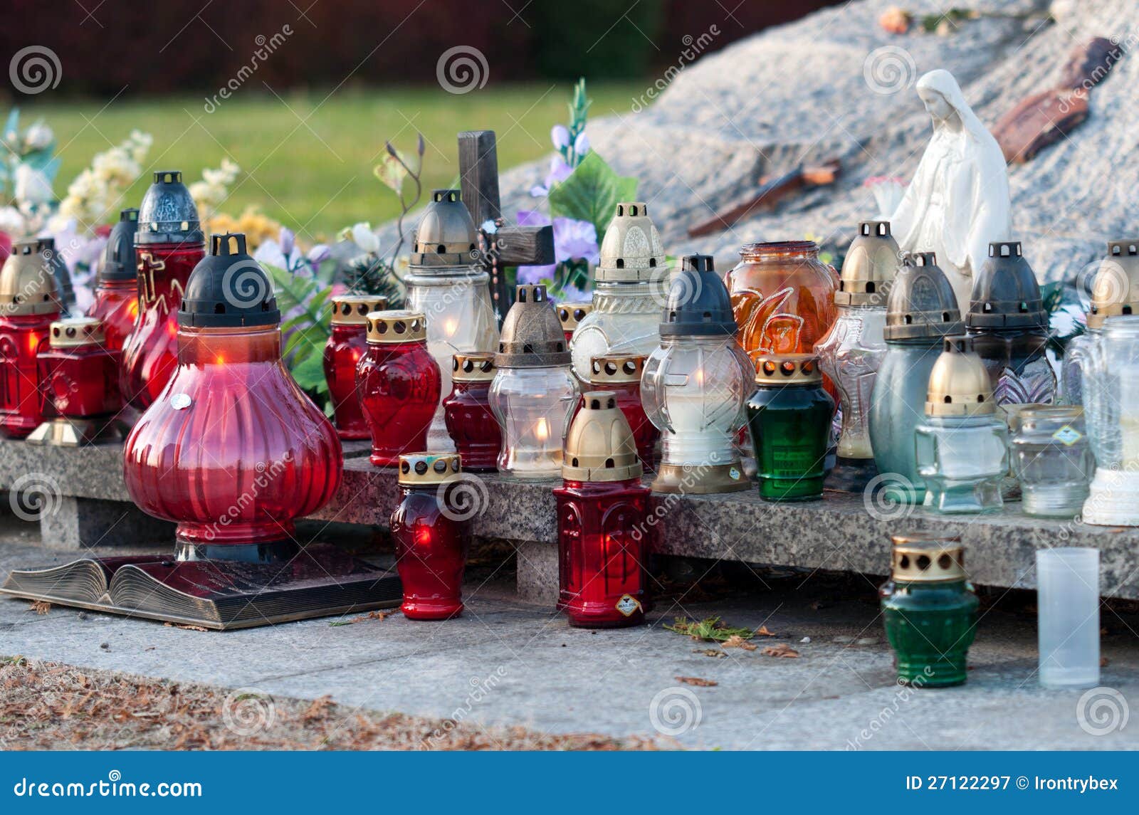 Candles stock image. Image of cemetery, heart, empty 27122297