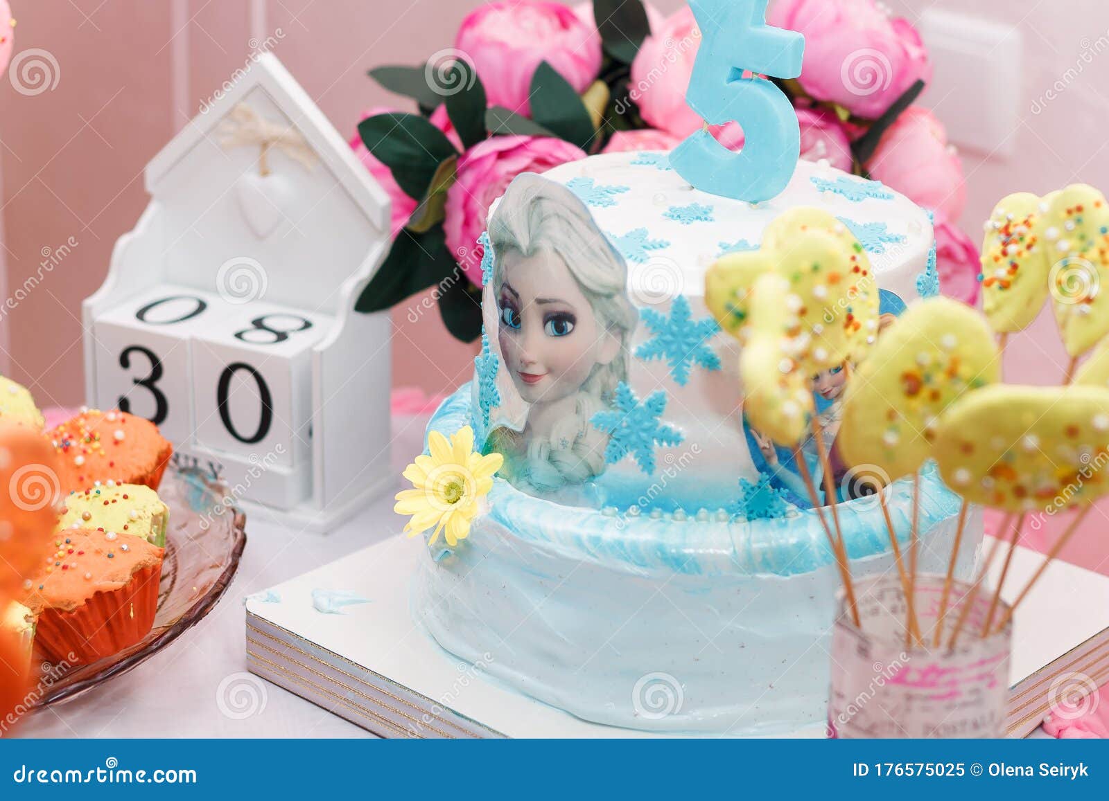 Candy Bar, Birthday Cake for a Girl with Frozen Cartoon Character  Illustration. Muffins and Flowers Editorial Image - Image of editorial,  disney: 176575025