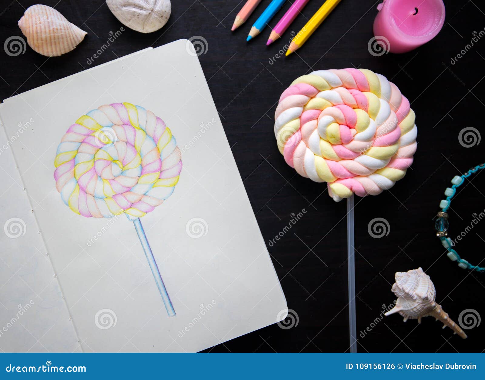 Wrapped Holiday Candy Drawing Sketch Vintage Doodle Outline Hand Drawn  Stock Illustration - Download Image Now - iStock