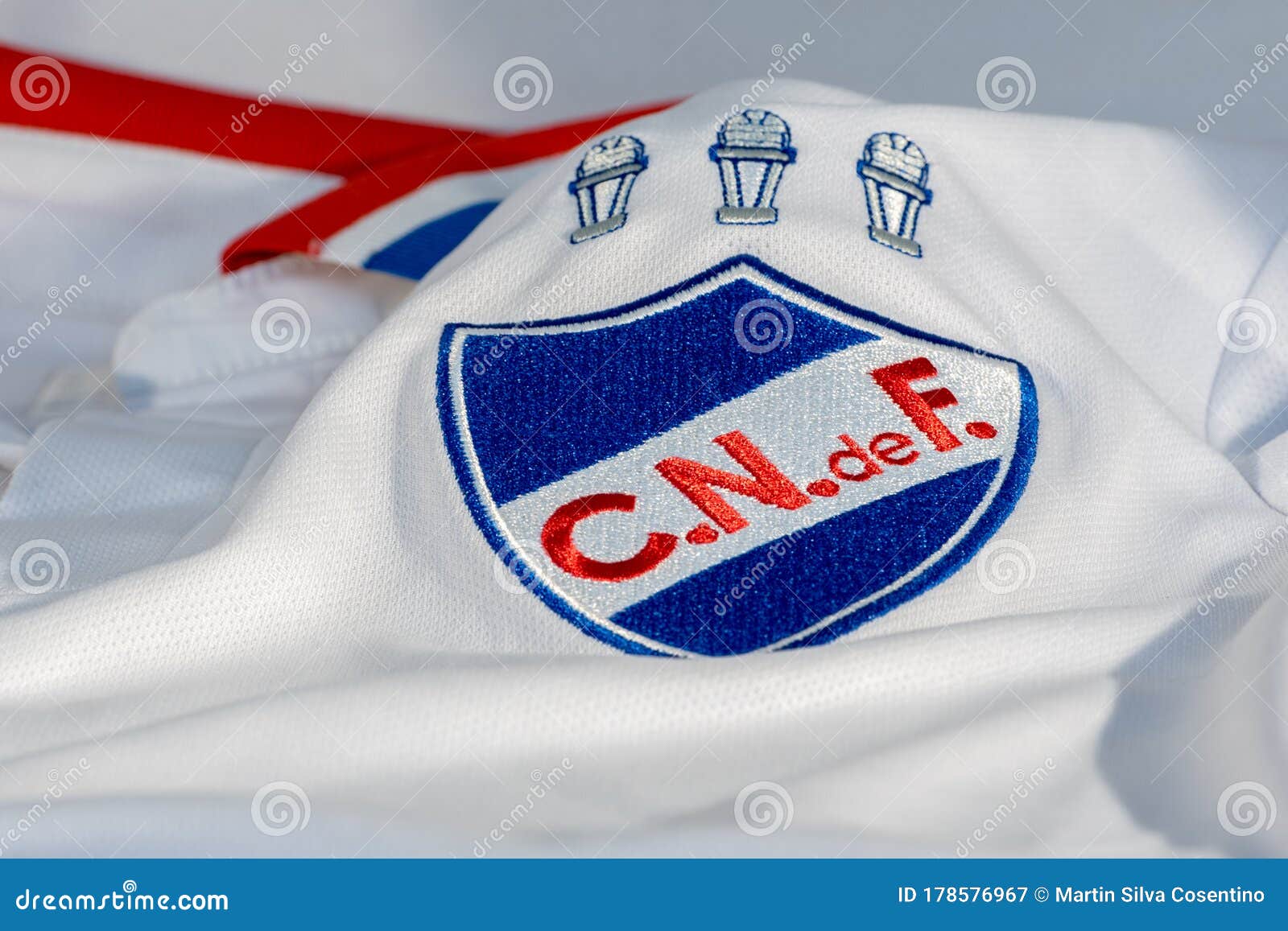 Club nacional de football, Football wallpaper, Sports logo design