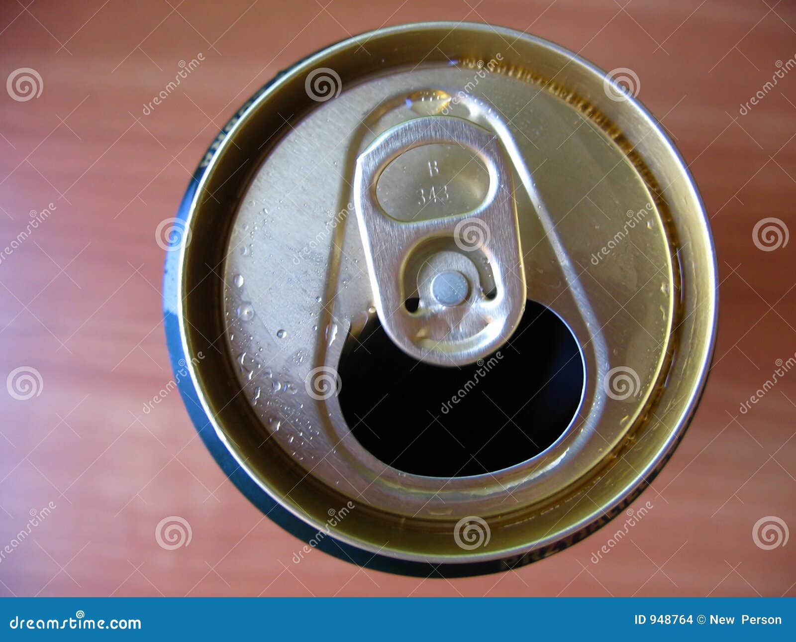 Canned beer stock photo. Image of beverage, open, bubbles 948764