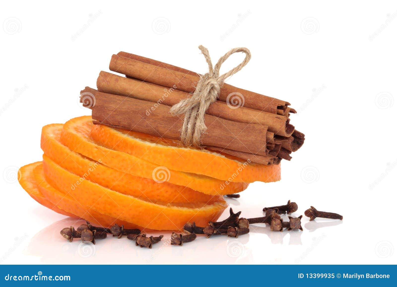 Set Di 4 Candele Natalizie 'Spiced Christmas' - Profumo Arancia E Chiodi Di Garofano, 20x170 Mm, Per Decorazioni