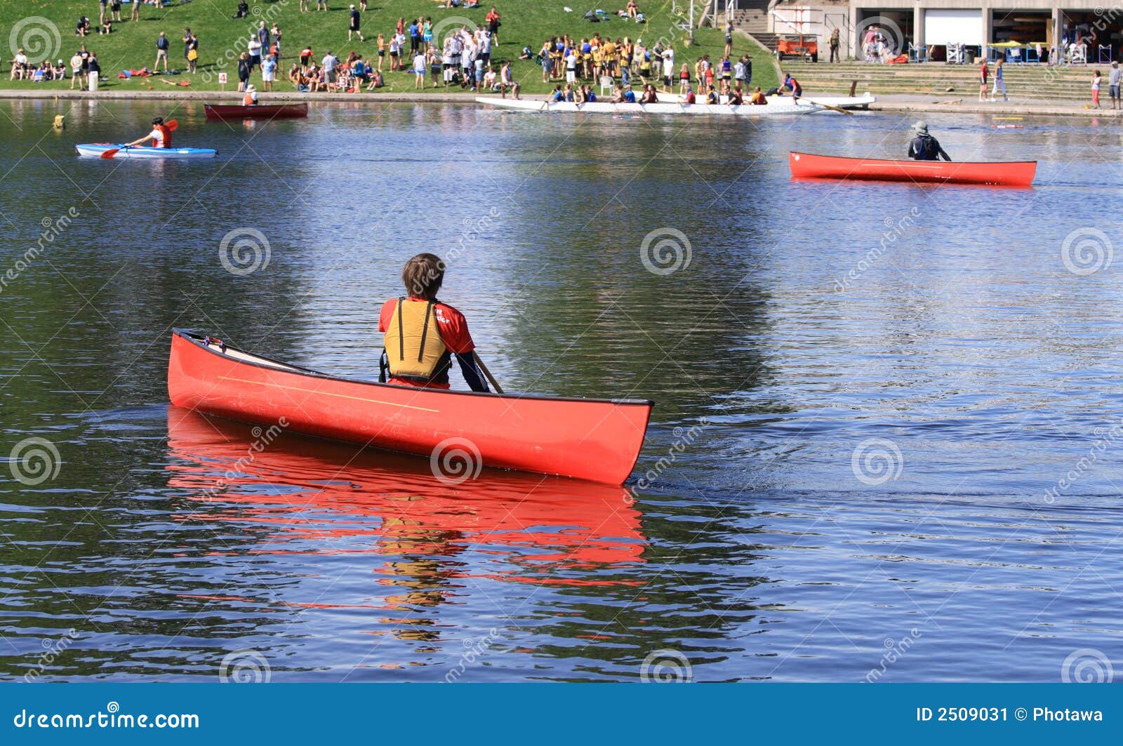 Canoe Club editorial photo. Image of rideau, canada, crowd 2509031