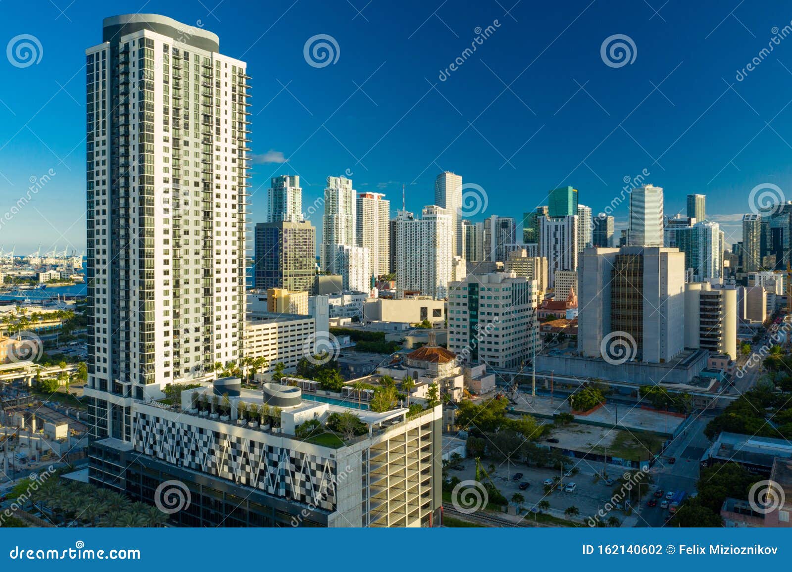 Caoba Downtown Miami Highrise Luxury Apartments View of City in Background  Stock Photo - Image of modern, architecture: 162140602