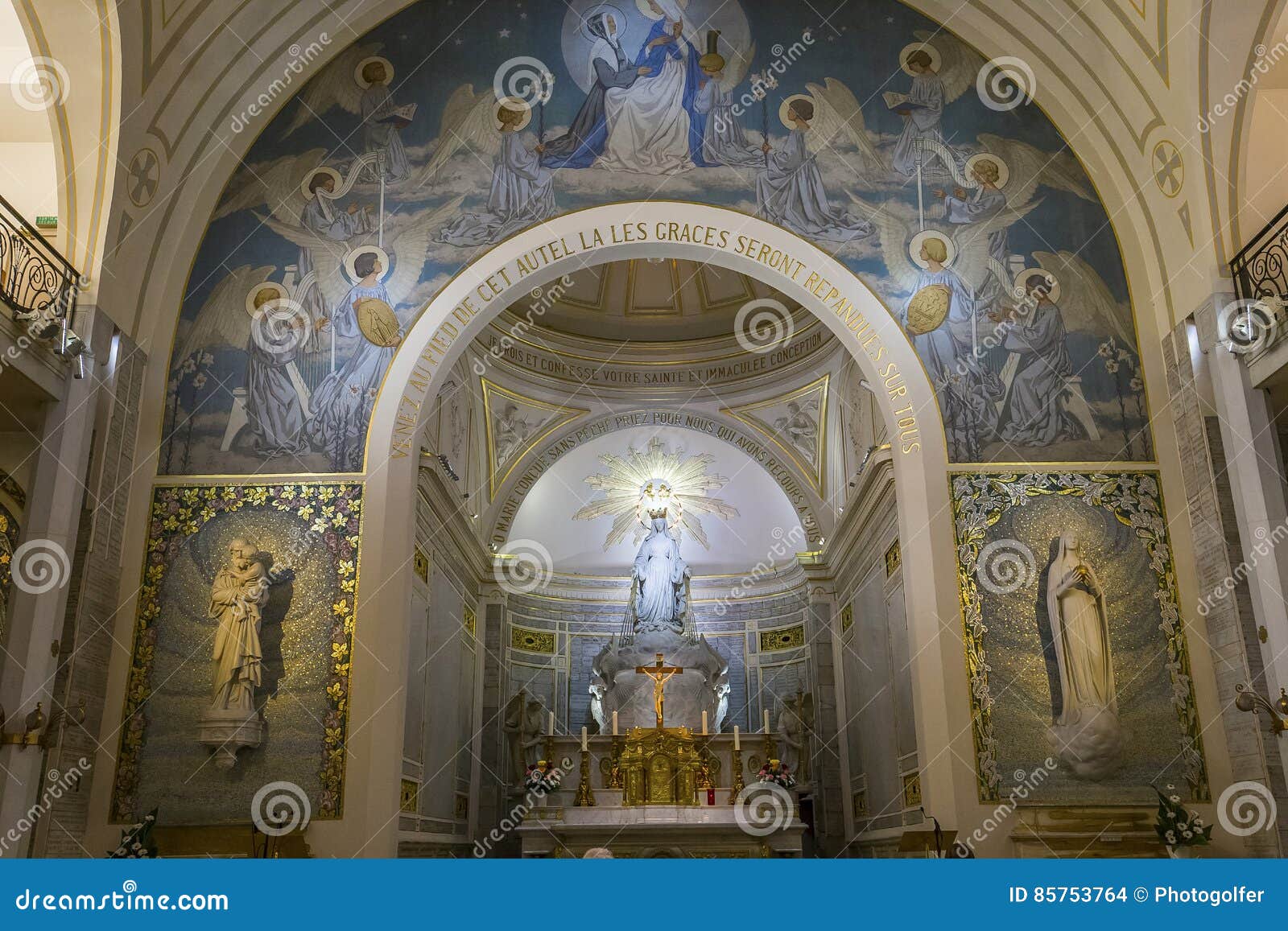 Capilla De Nuestra Señora De La Medalla Milagrosa, París, Francia Imagen de  archivo editorial - Imagen de dama, iglesia: 85753764