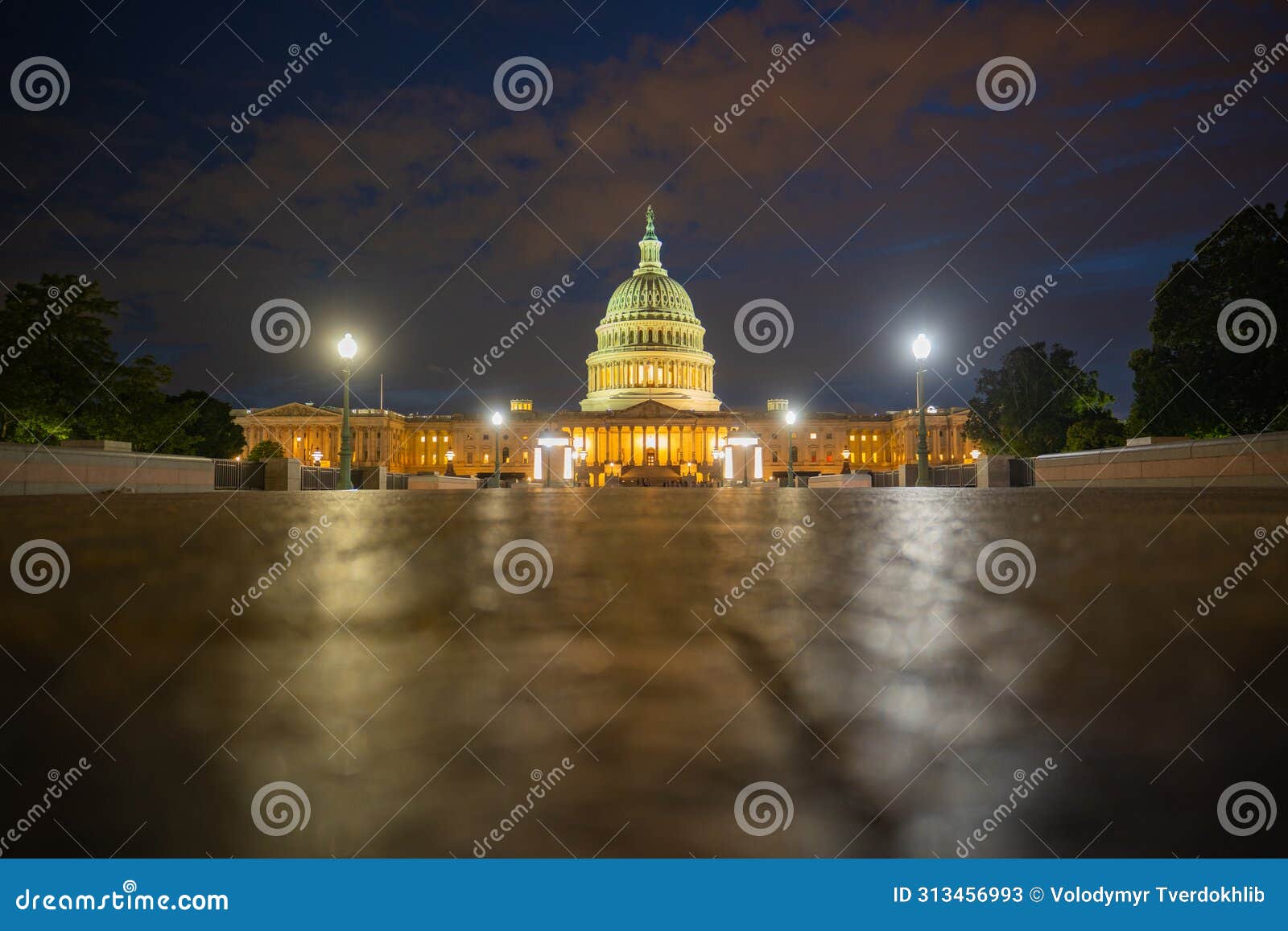 capitol building. washington dc. capitol building, supreme court, washington monument. capitols neoclassical