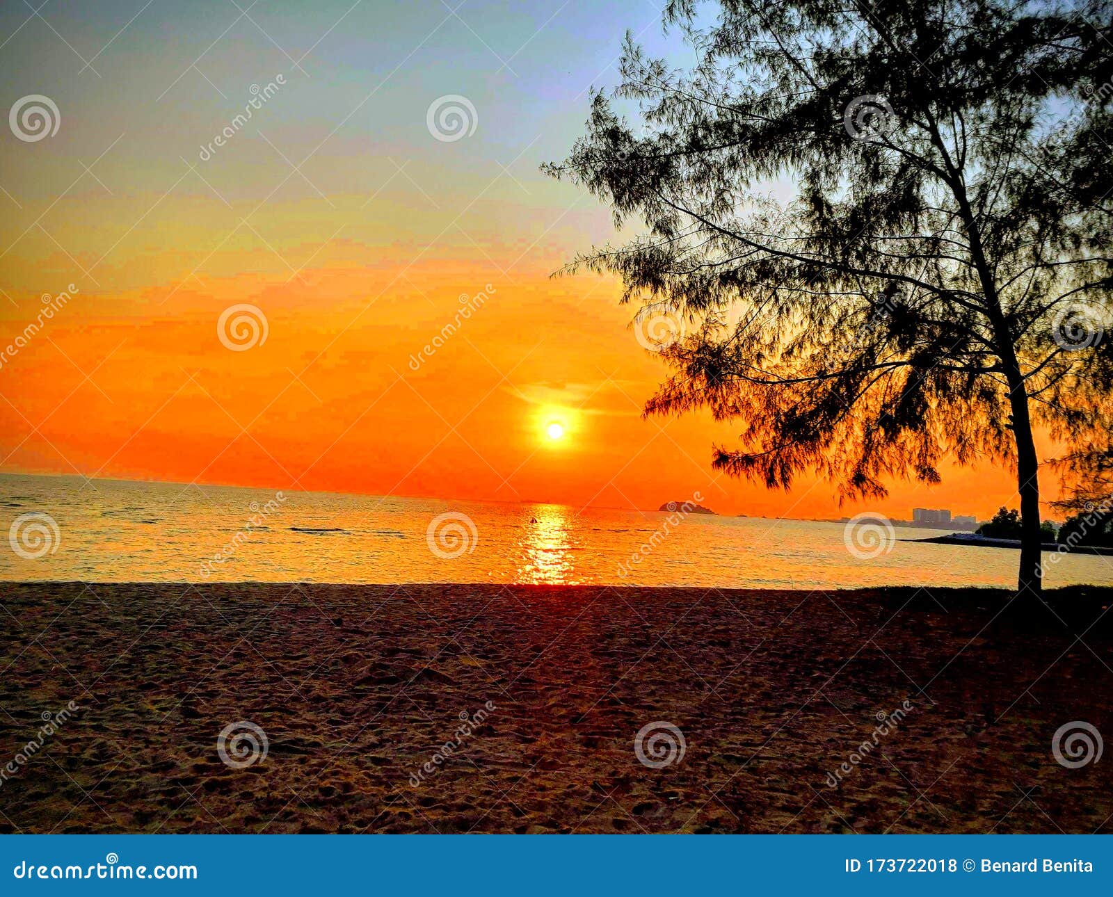 Capture the Beautiful Moment. Sunset Stock Photo - Image of moment,  beautiful: 173722018