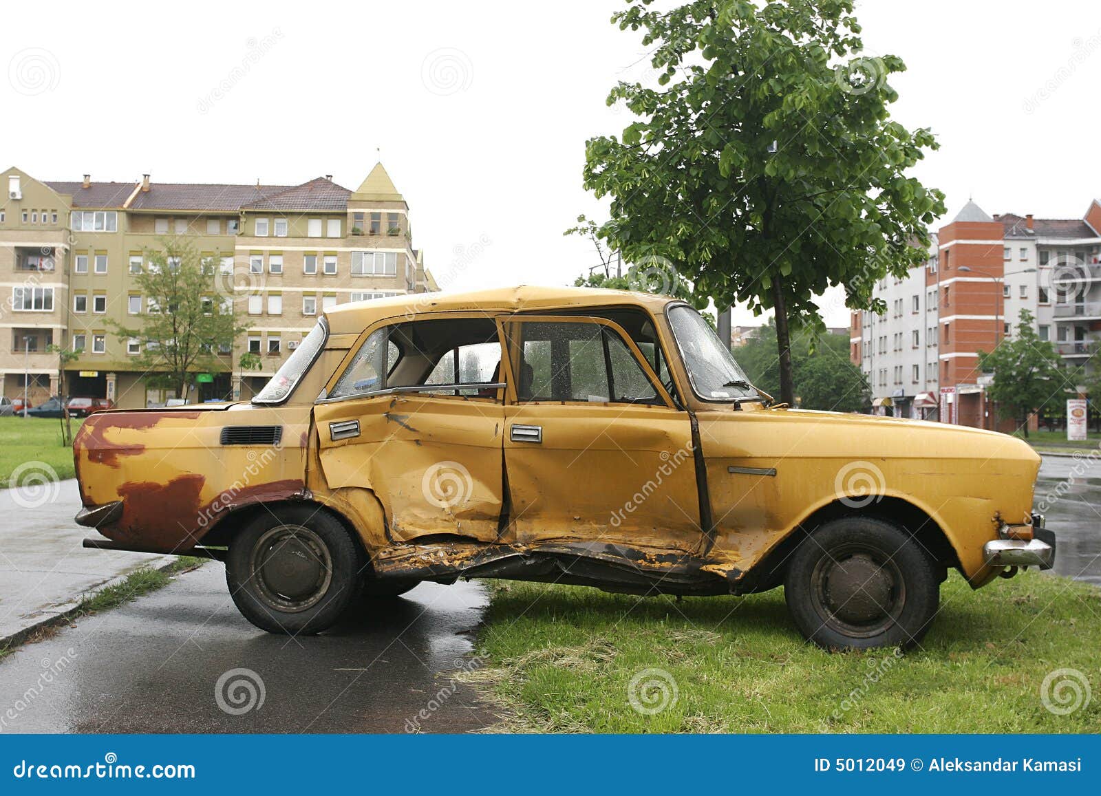 21+ Thousand Crashed Old Car Royalty-Free Images, Stock Photos