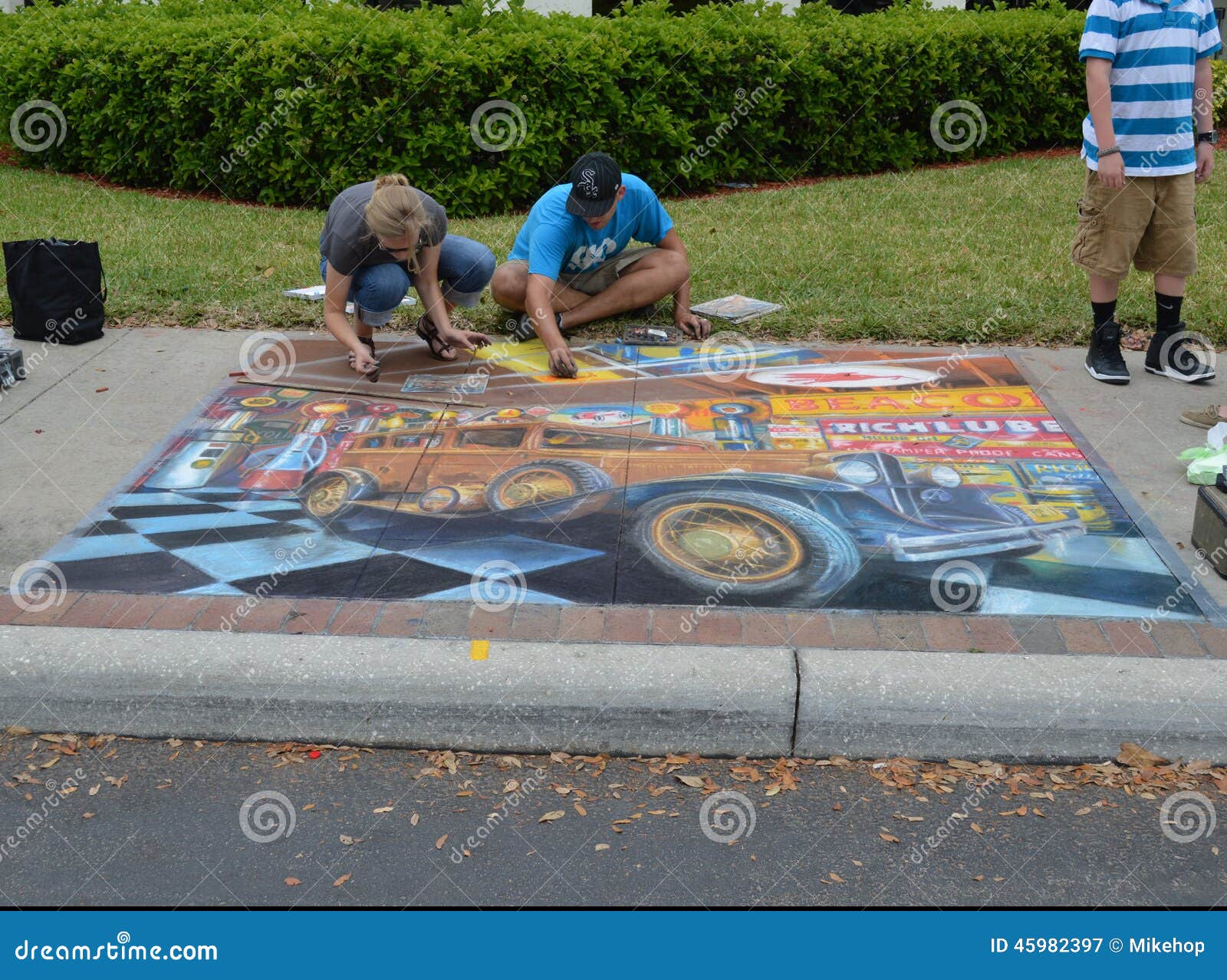 Car art in chalk editorial photography. Image of scene 45982397