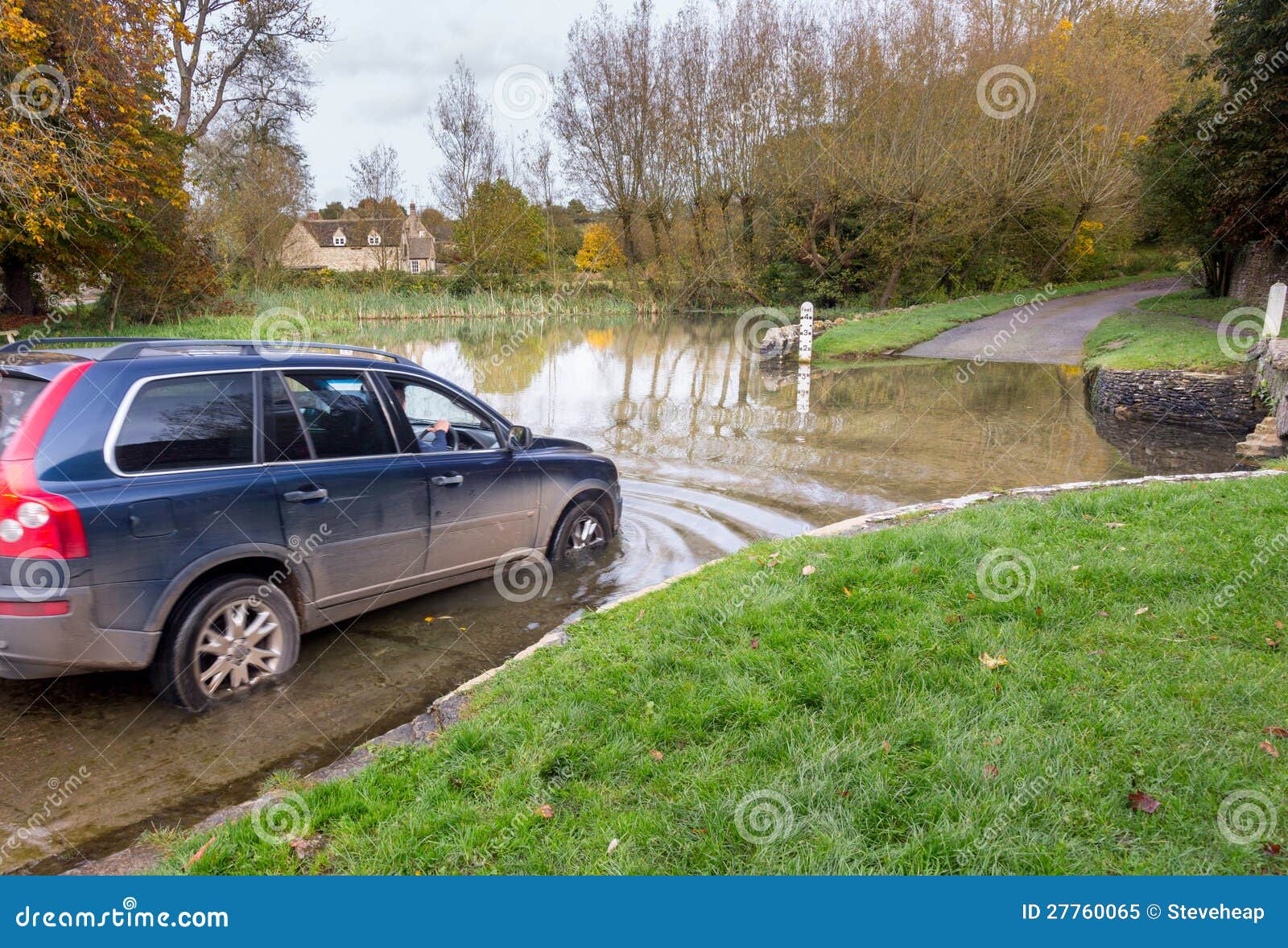 Car Crossing Deep Ford in Shilton Oxford Stock Image Image of vehicle