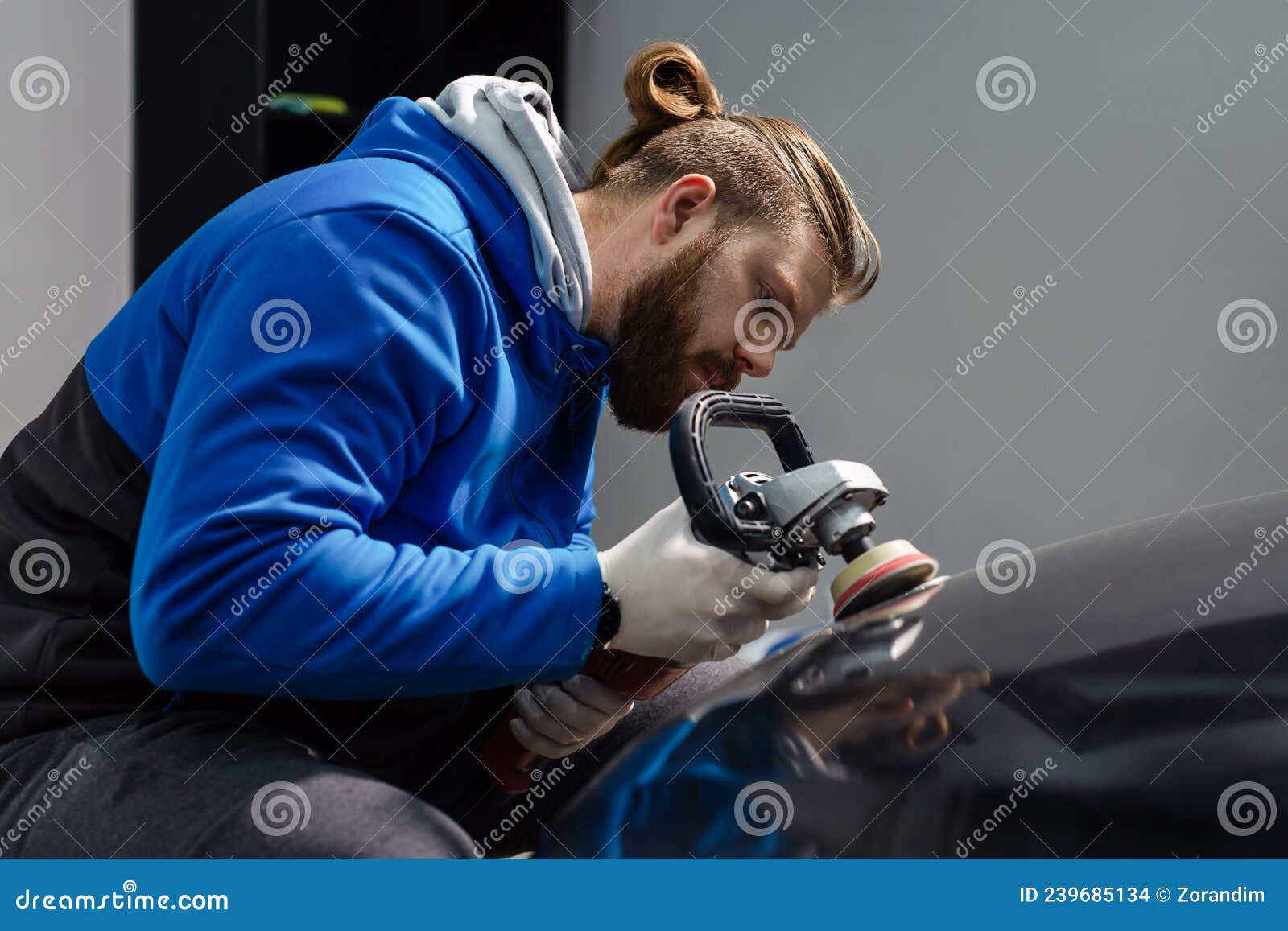 Car Headlight Cleaning with Power Buffer Machine at Service Station