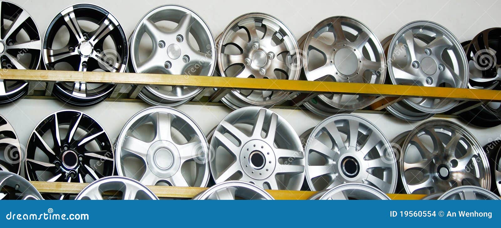 Car hub stock photo. Image of silver, retail, metal, auto 19560554