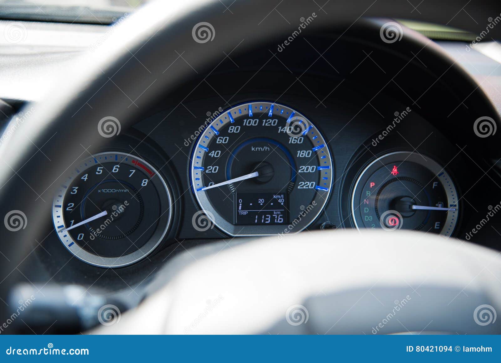 https://thumbs.dreamstime.com/z/car-instrument-panel-dashboard-automobile-control-illuminated-panel-speed-display-close-up-shallow-depth-field-auto-parts-80421094.jpg