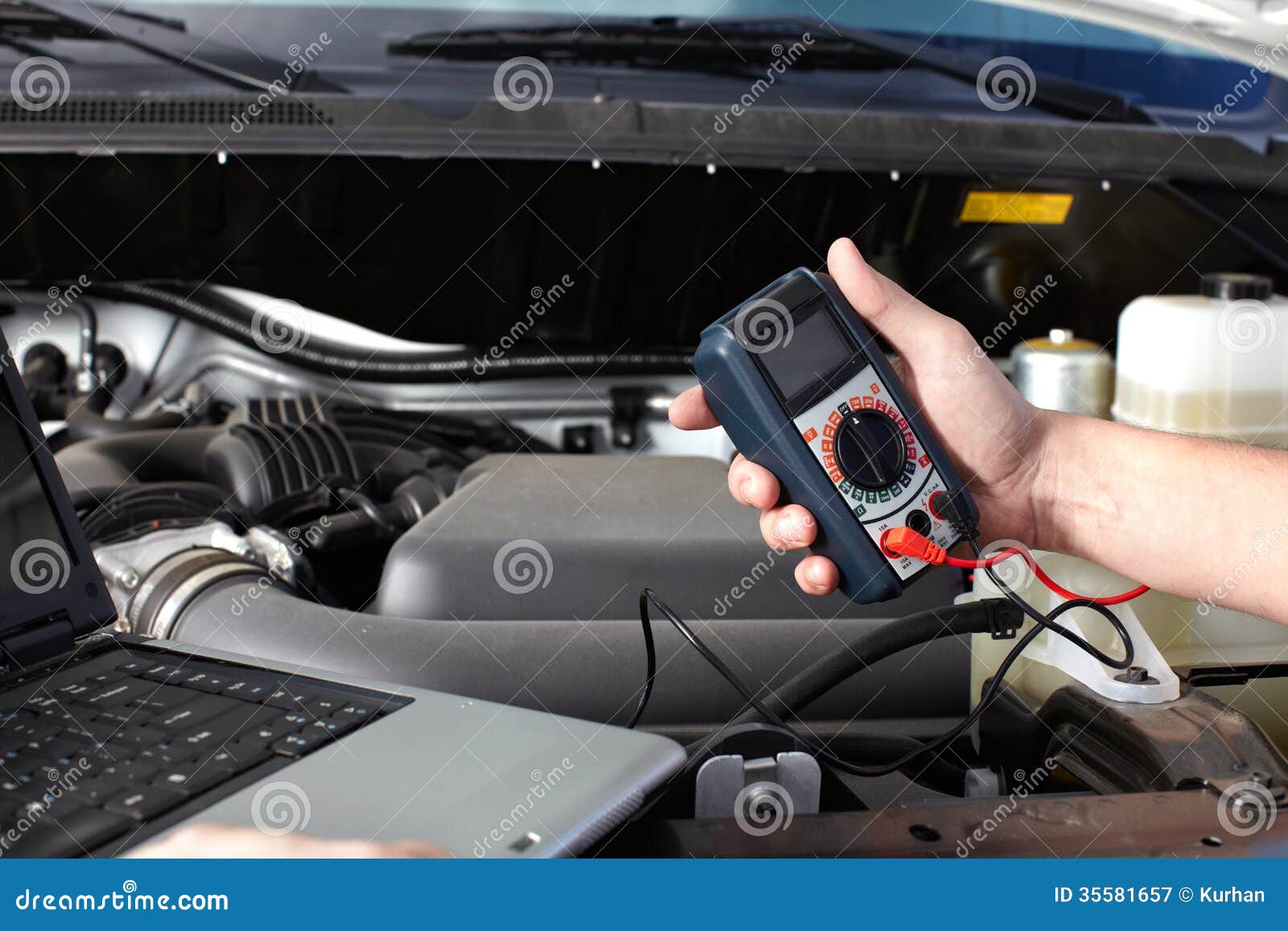 car-mechanic-working-auto-repair-service-professional-35581657.jpg