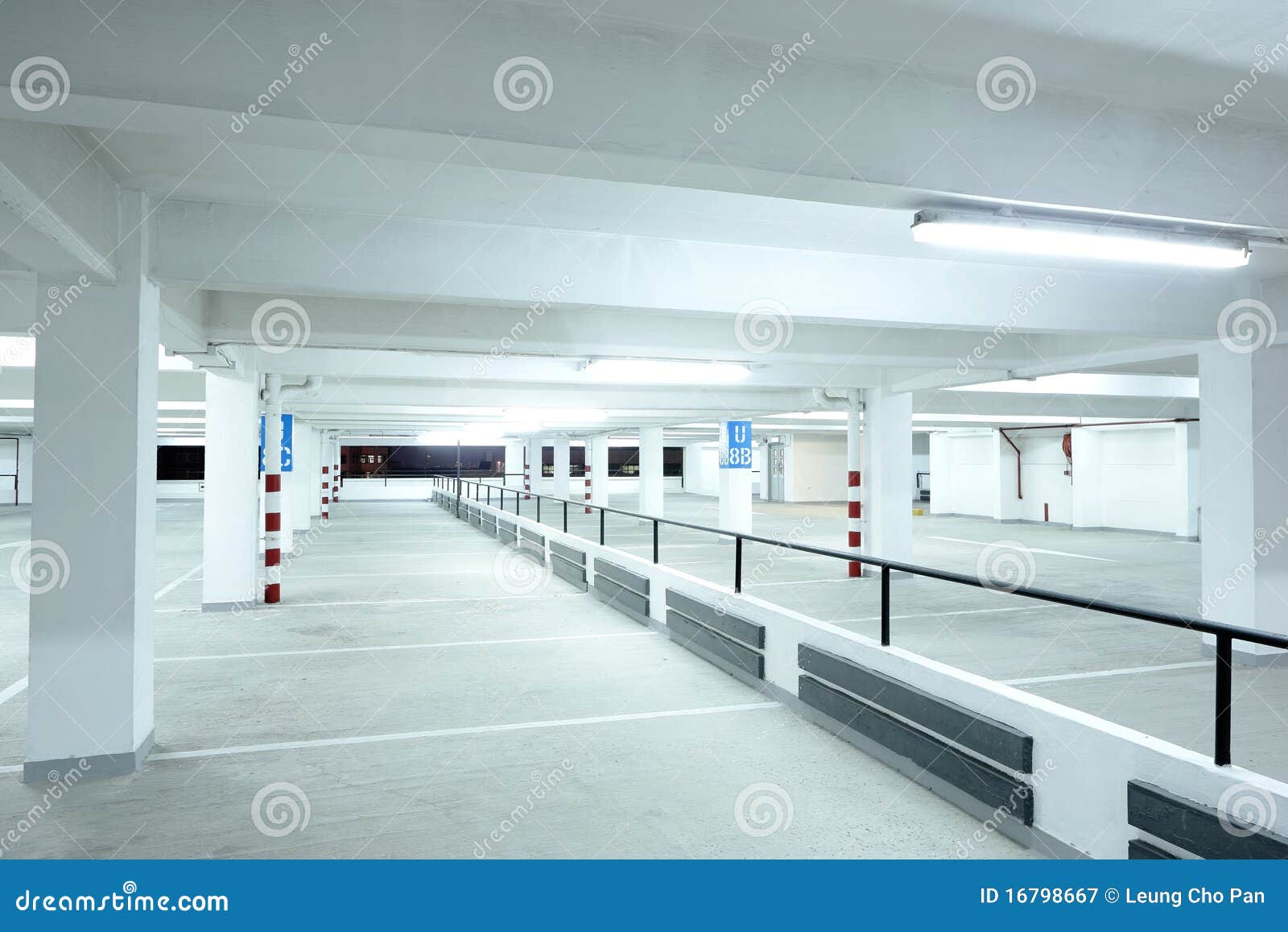 170,258 Car Parking Stock Photos - Free & Royalty-Free Stock Photos from  Dreamstime