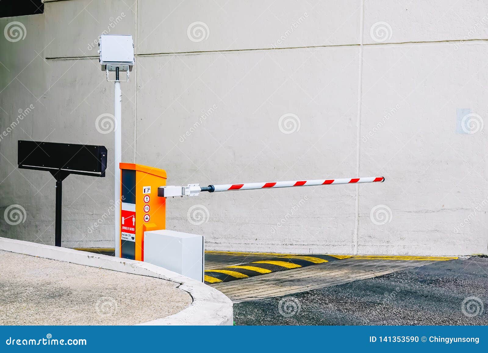 Car Park Barrier, Security System for Building Access - Barrier Gate ...