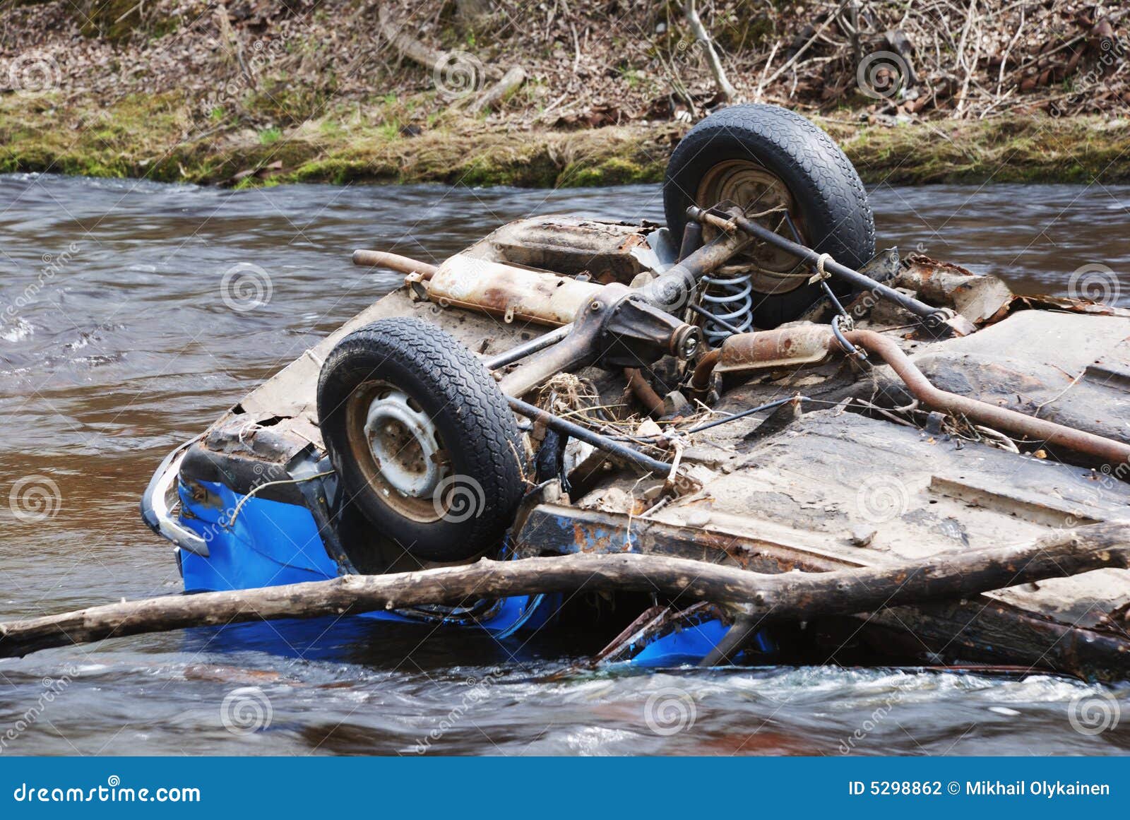 Car in the river stock photo. Image of heels, global, hurricane 5298862