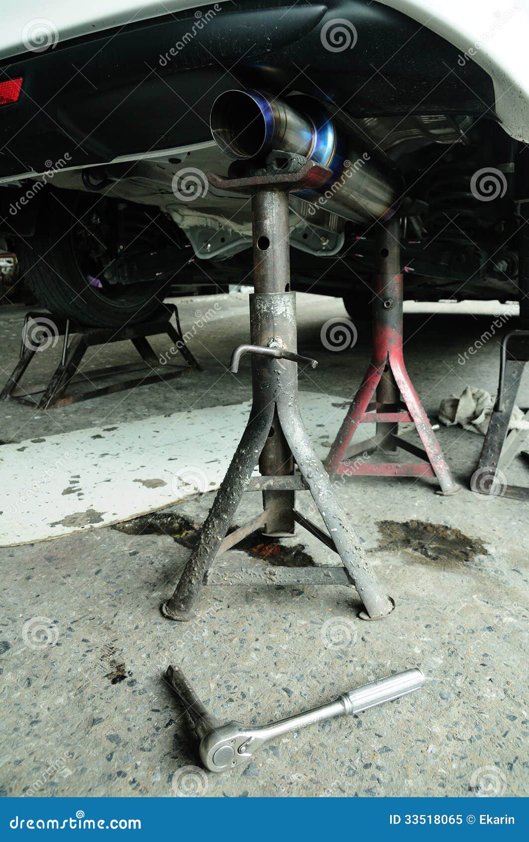 Car S Changing New Exhaust Pipe. Stock Image Image of person, power 33518065