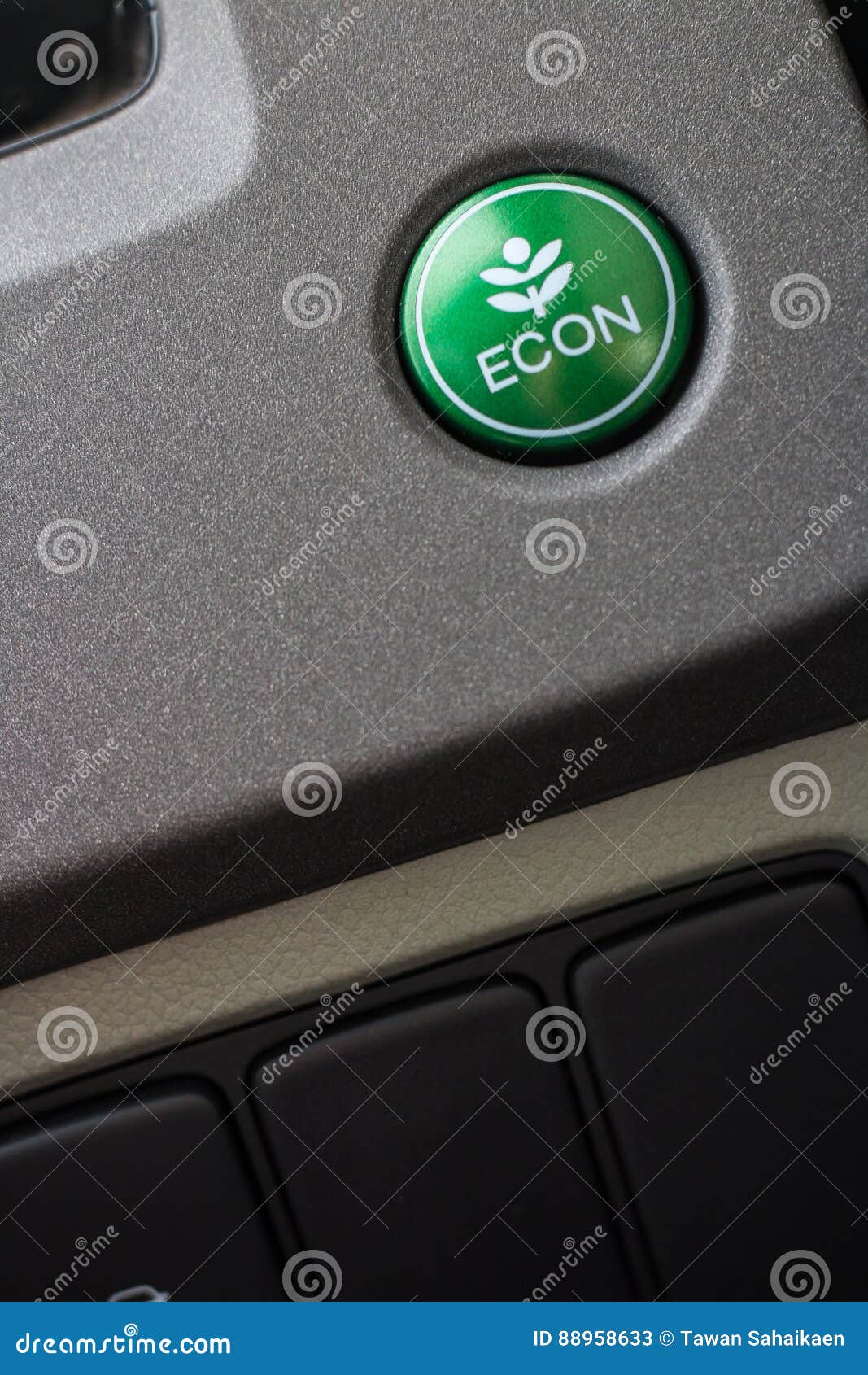 Car Ventilation System with Severl Buttons and Details of Modern Stock