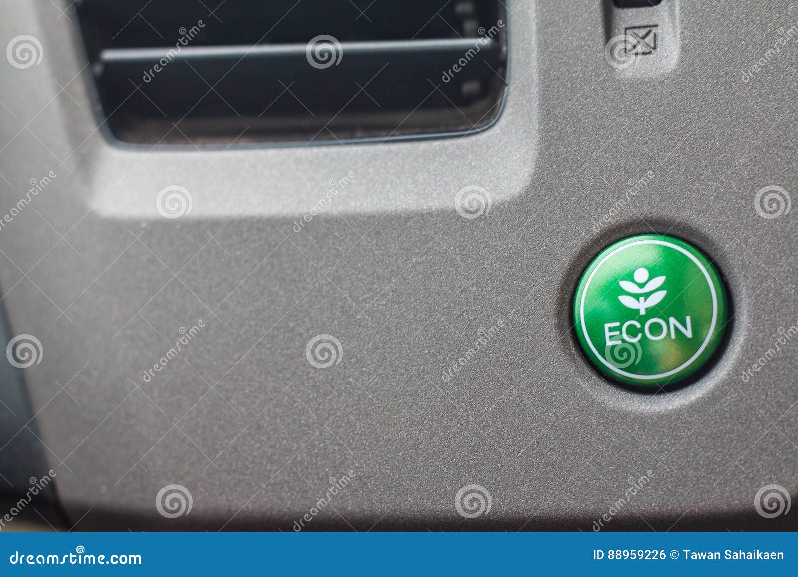 Car Ventilation System with Severl Buttons and Details of Modern Stock