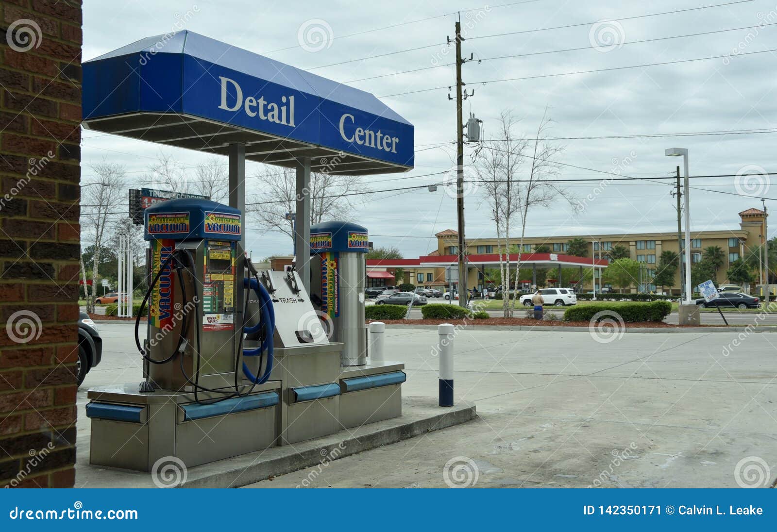 Car Wash and Detail Center stock image. Image of cleanse 142350171