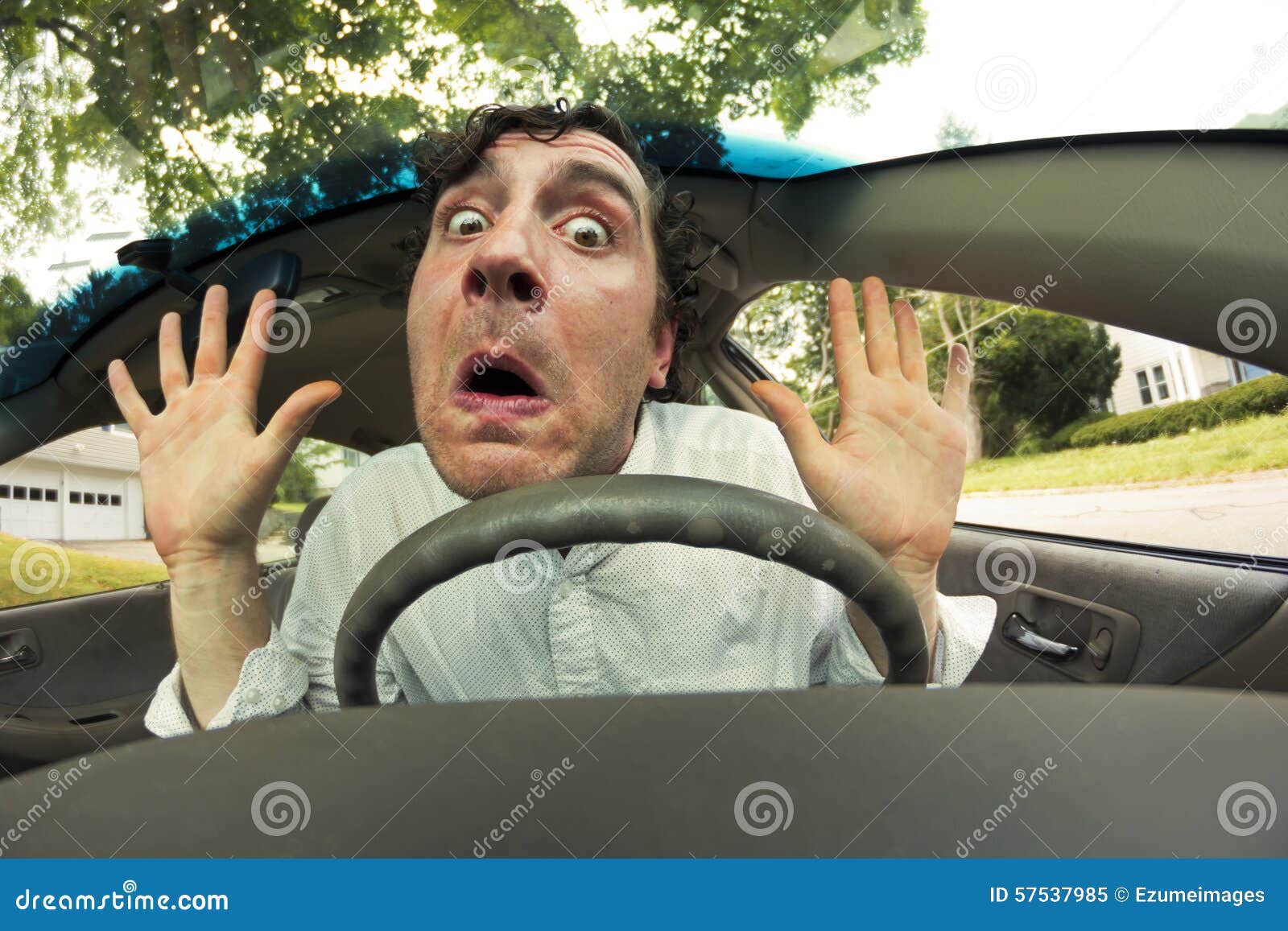 Cara del choque de coche imagen de archivo. Imagen de adulto 57537985