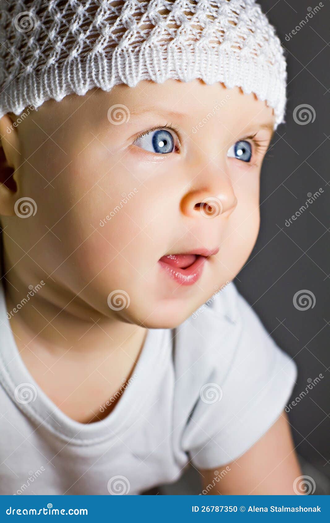 Carita de bebé feliz foto de archivo. Imagen de primer - 26787350, image size:1067x1690