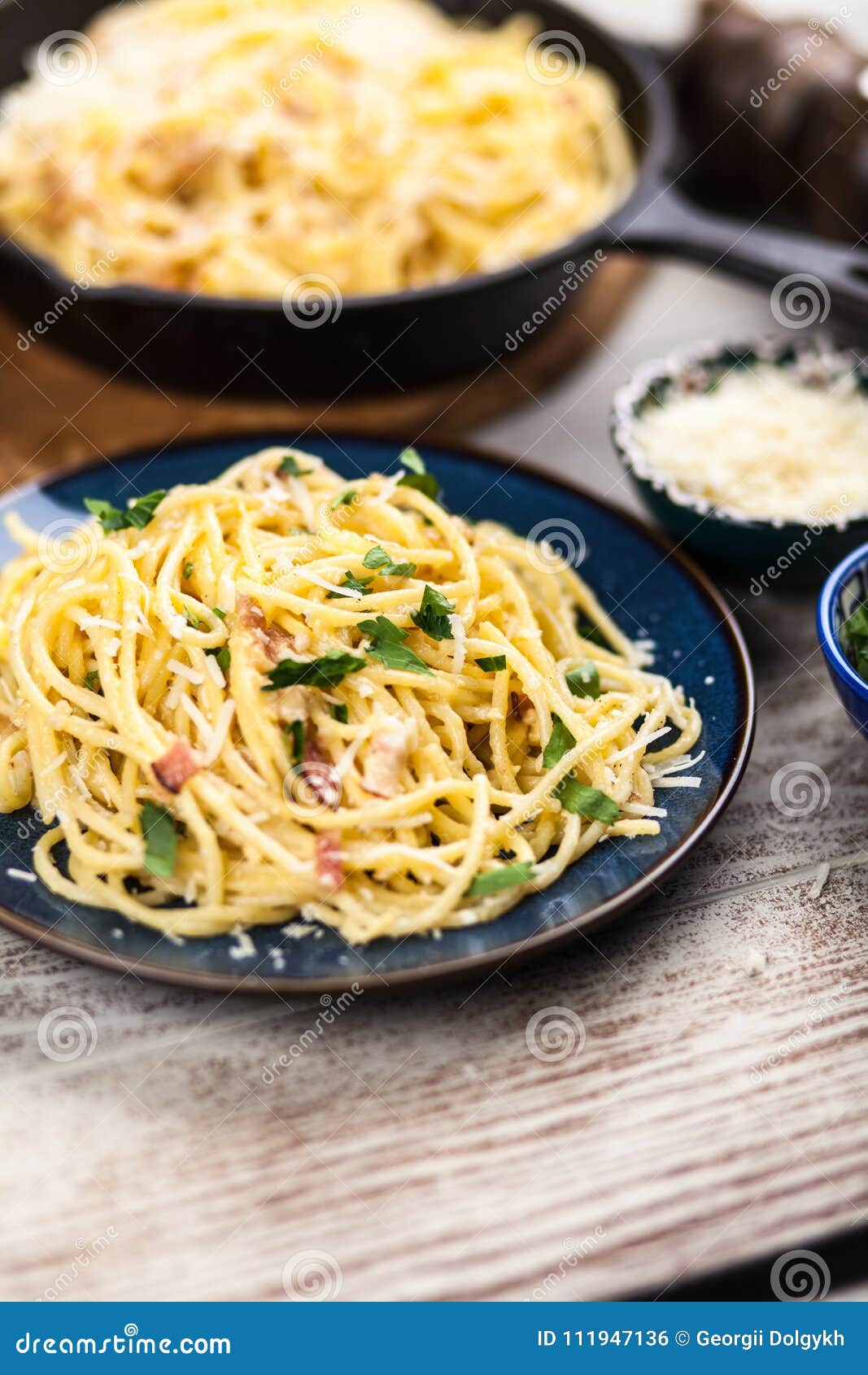 Carbonara Dos Espaguetes Com Ovo E Pancetta Foto de Stock Imagem de