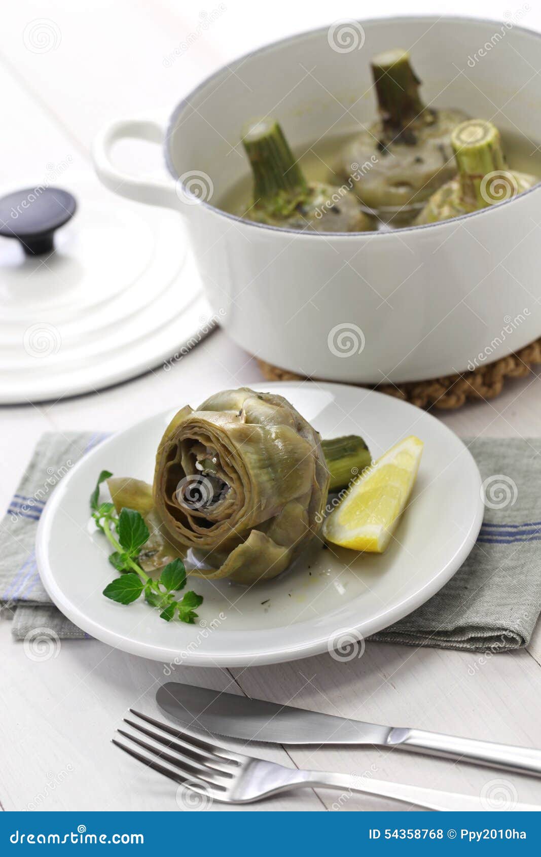 carciofi alla romana, roman style boiled artichoke