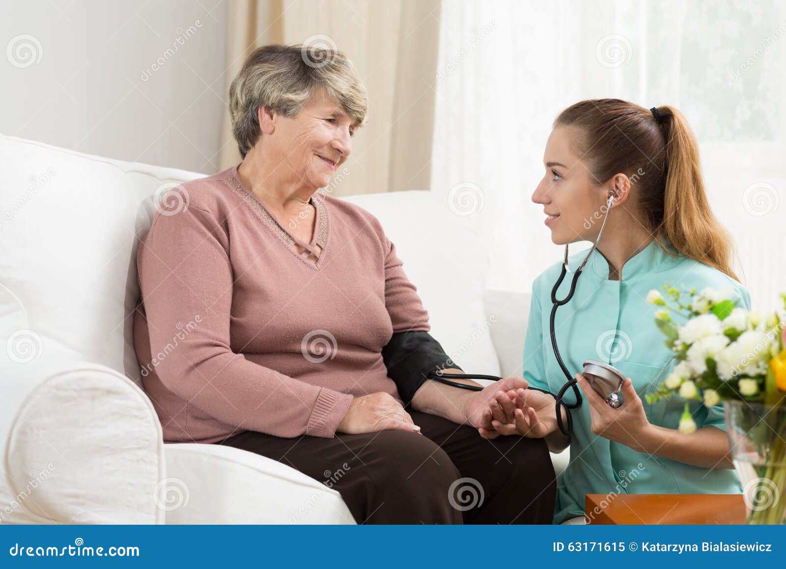 care assistant in nursing home
