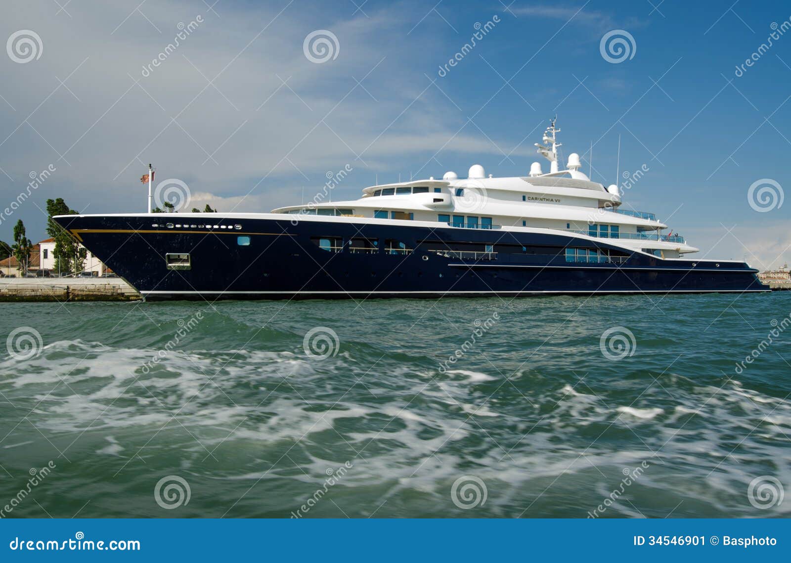 Carinthia VII Yacht, Venice Editorial Photo - Image: 34546901