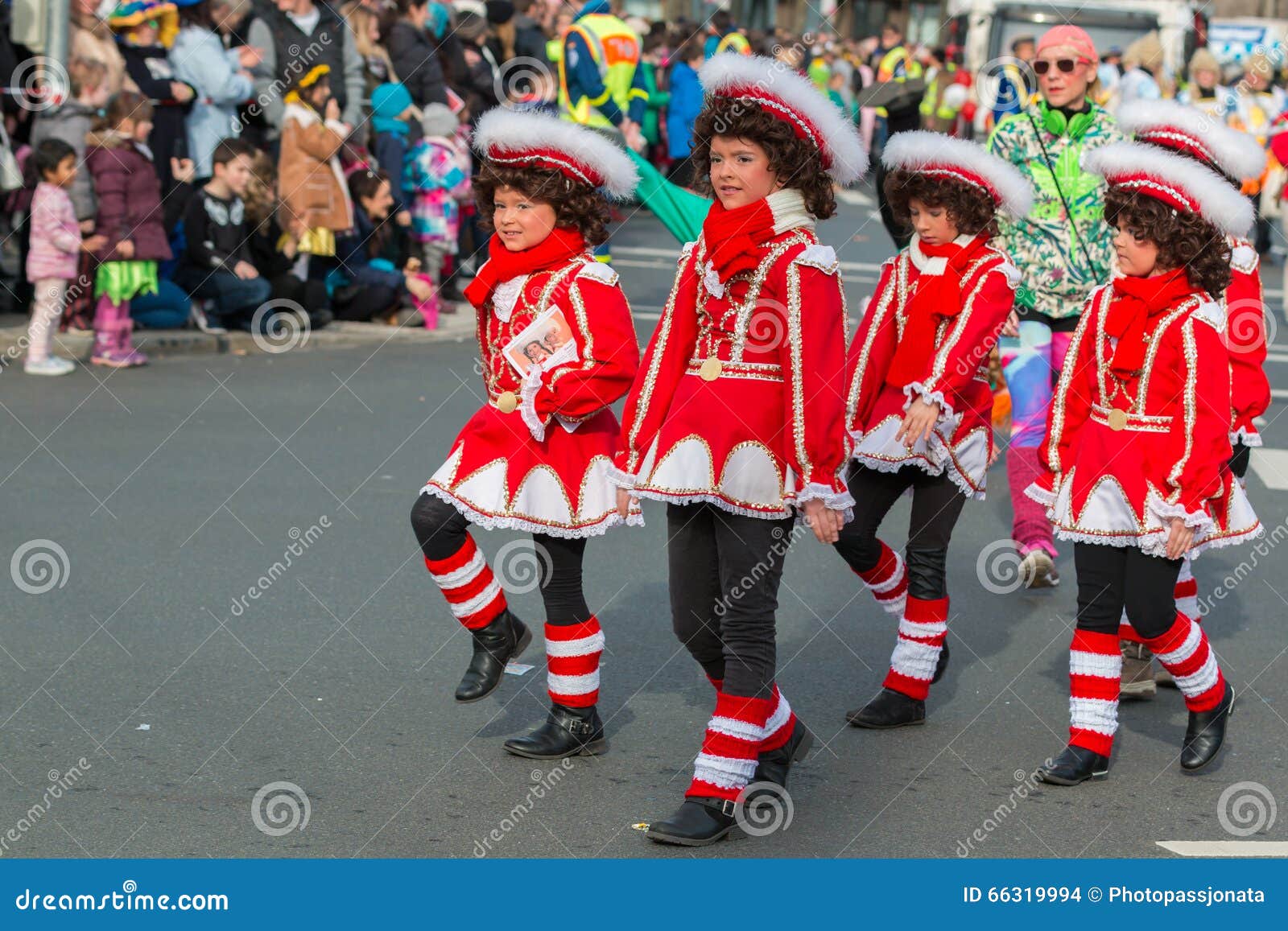 CarnavalNuremberg DéfiléFaschingallemand Image stock éditorial