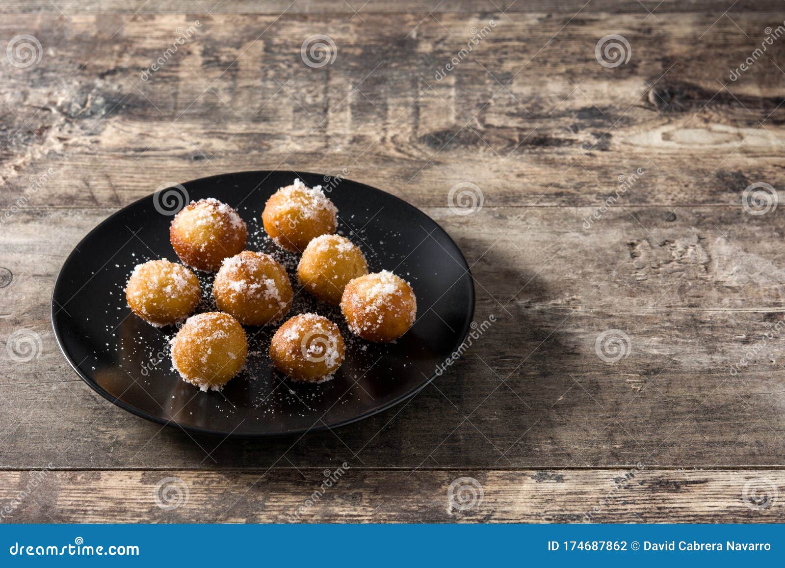 carnival fritters or buÃÂ±uelos de viento