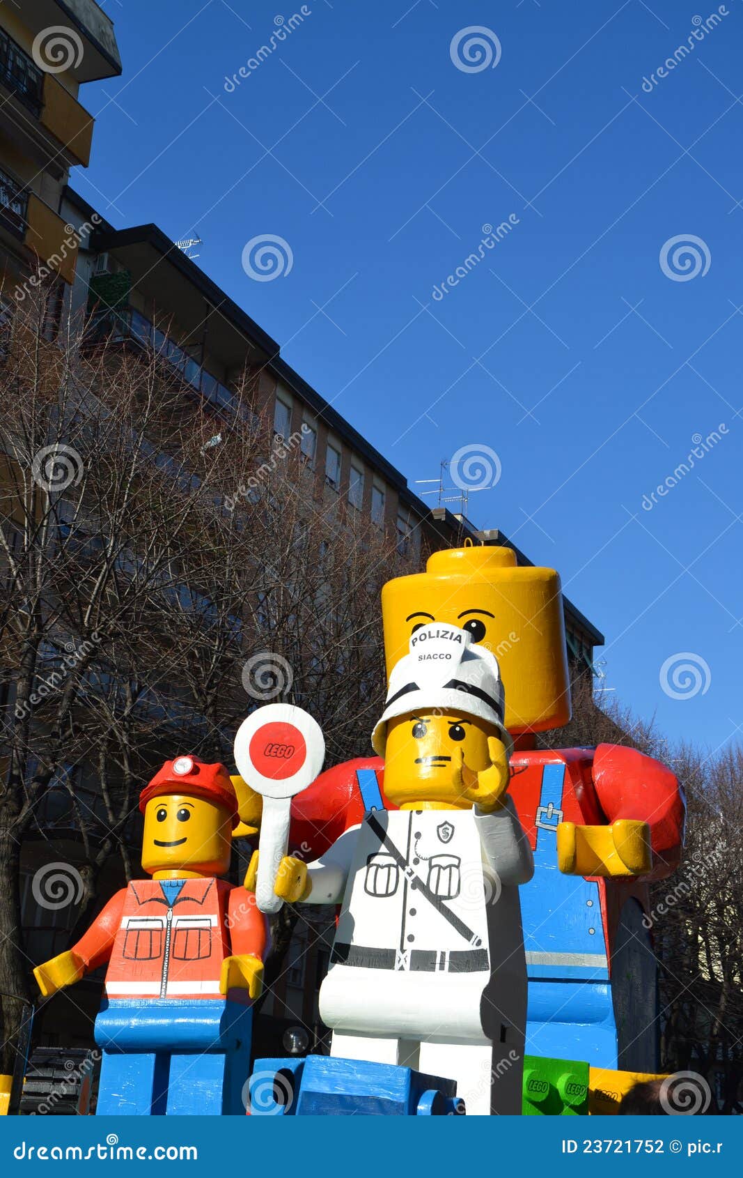 Carnival - Lego Blocks Float Editorial Photography - Image of parade,  build: 23721752