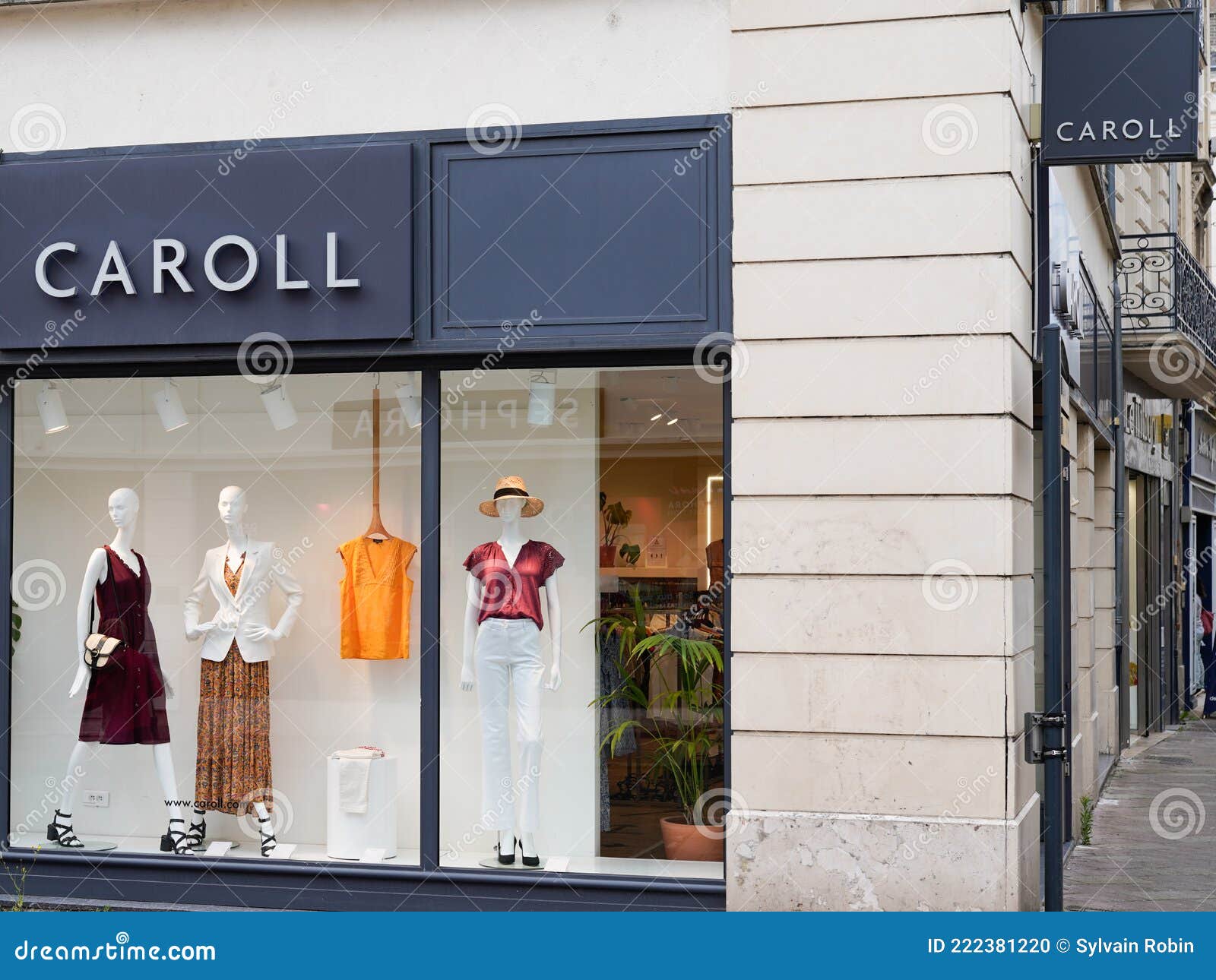 Caroll ropa outlet deals