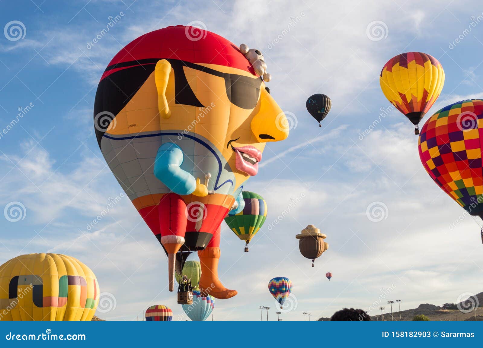 Carrera Anual De Globos AerostÃ¡ticos De Reno Foto de archivo editorial -  Imagen de parque, colores: 158182903