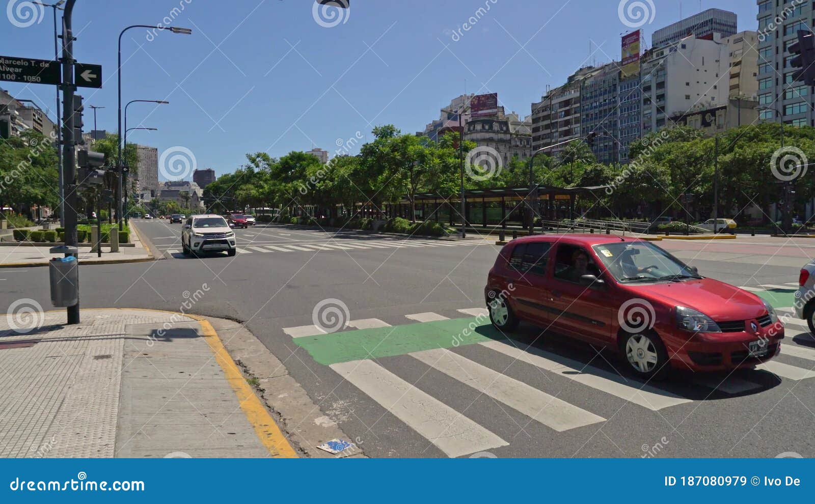Carro De Buenos Aires Argentina Video Estoque - Vídeo de avenida, paisagem:  187080979