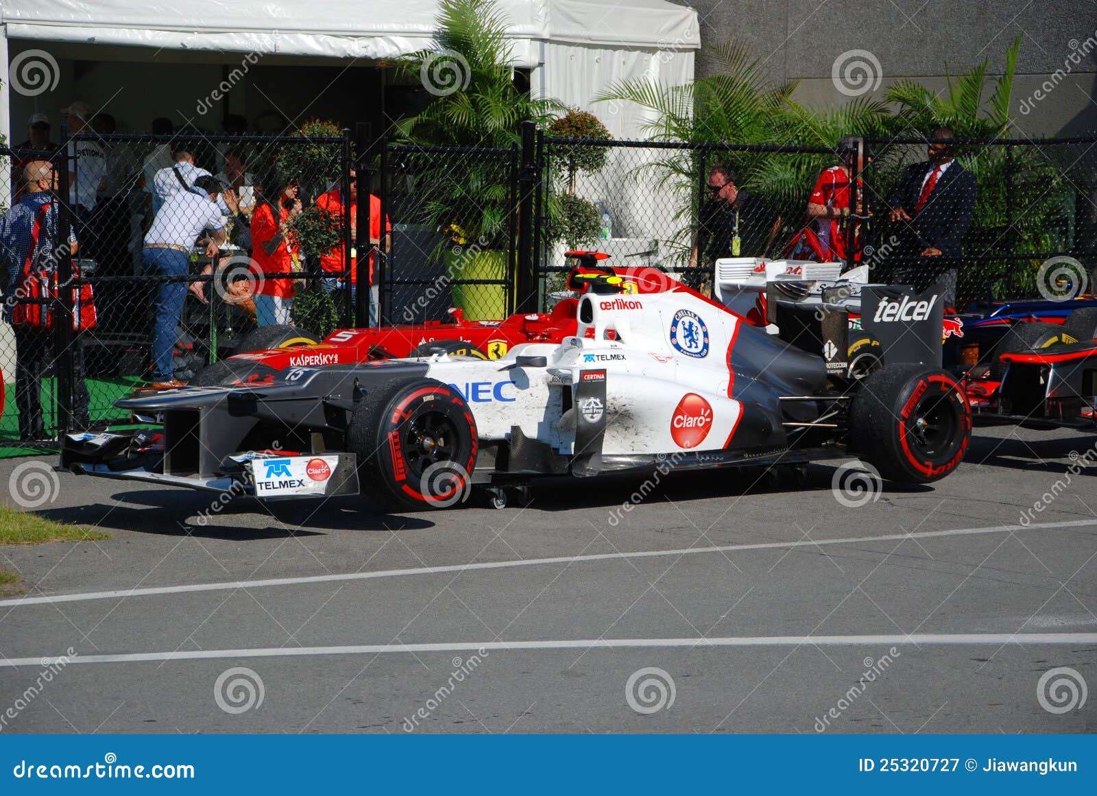 F1 Sauber C14A-01 - Carros de corrida a venda