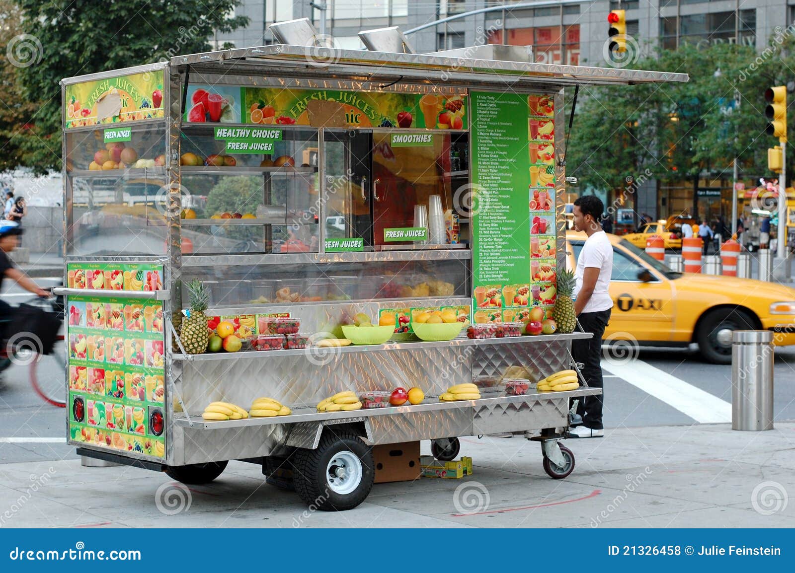 Carro Del Zumo De Fruta En El Círculo De Columbus, New York City Foto de  archivo editorial - Imagen de vegetariano, ensanche: 21326458