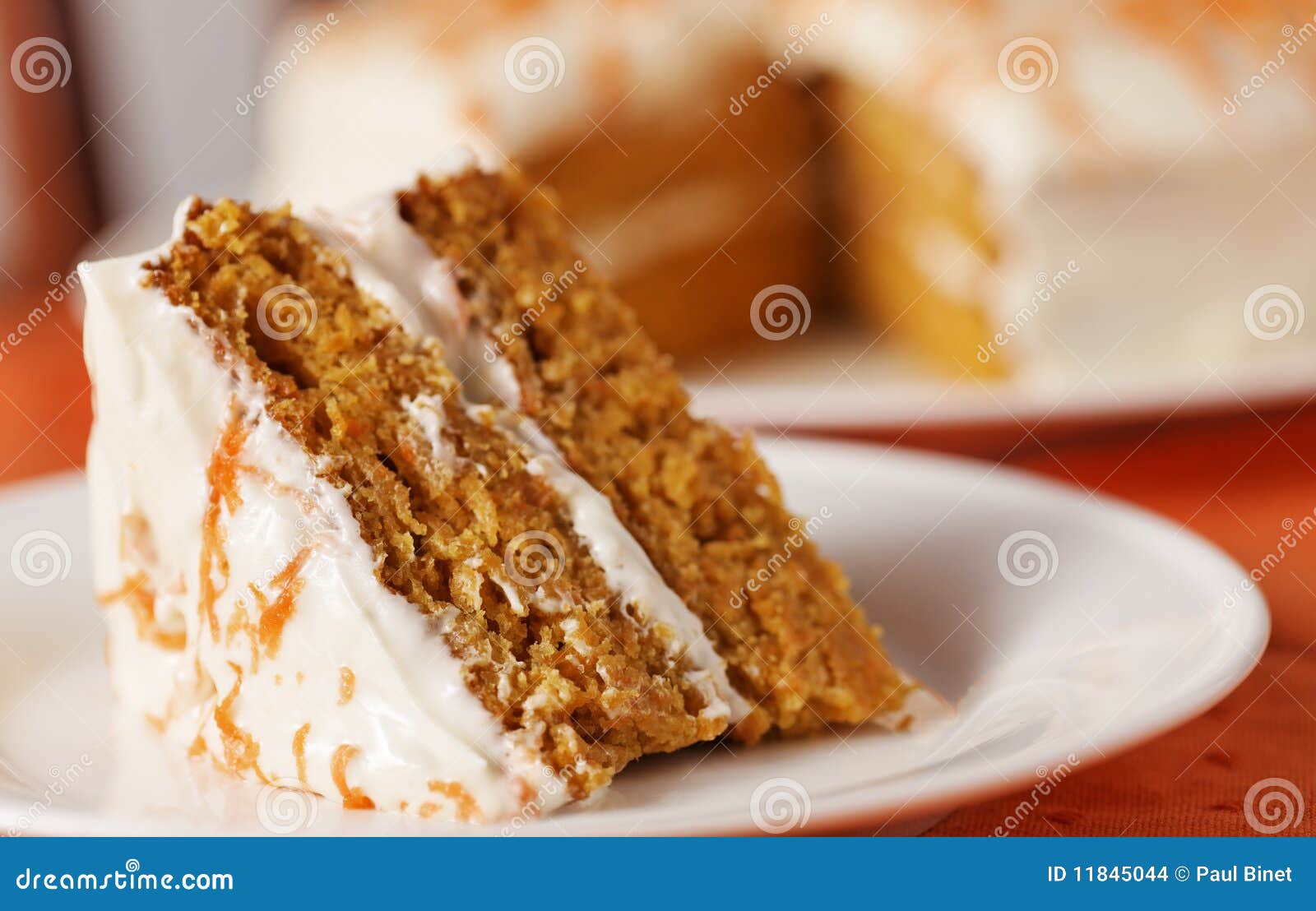 carrot cake horizontal