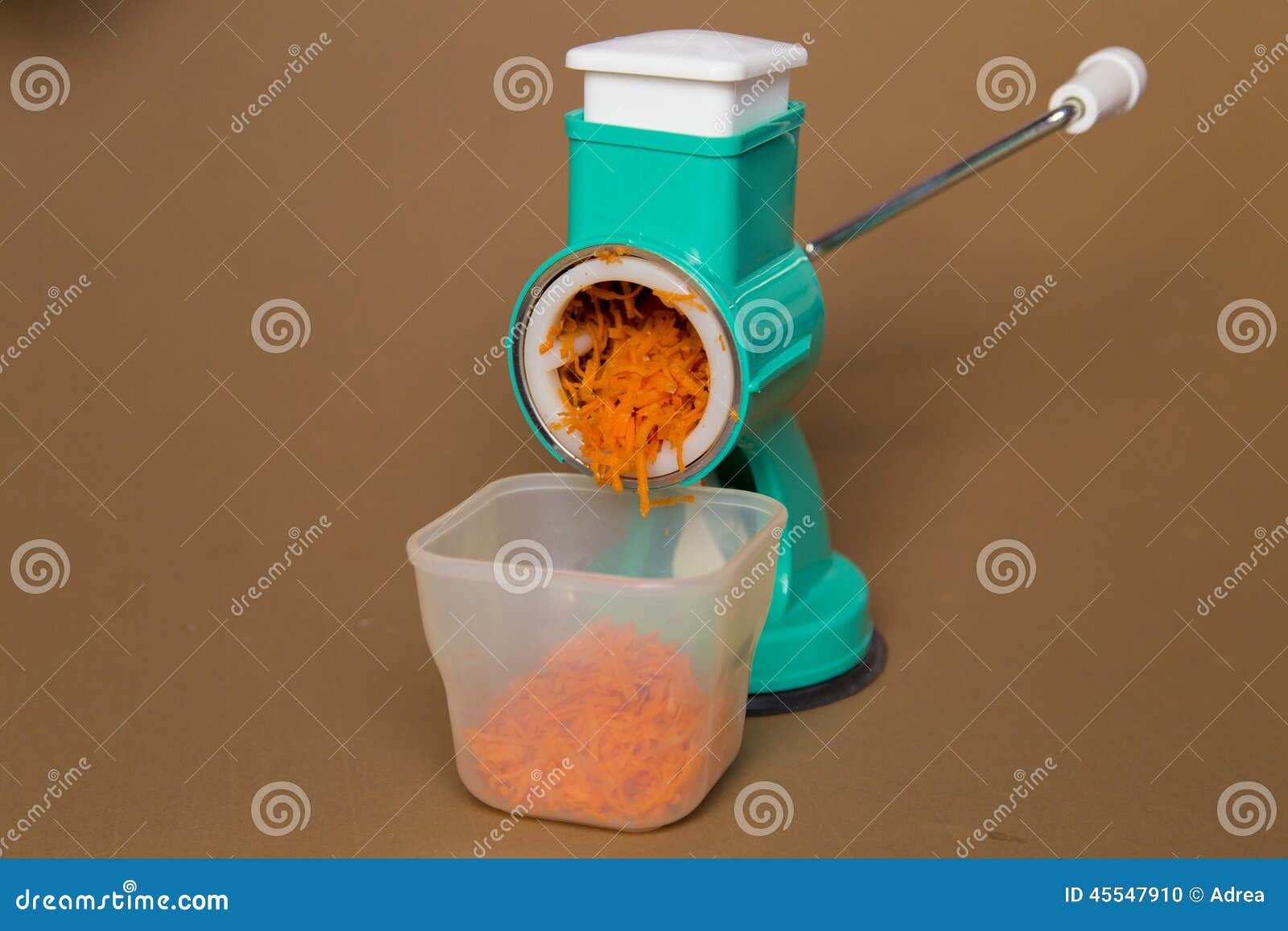 carrot grater with a bole 