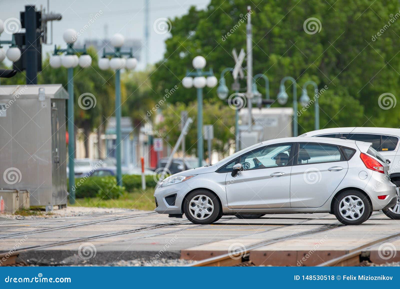 Cars Stuck on the Railroad Tracks Editorial Stock Photo Image of railroad, tracks 148530518